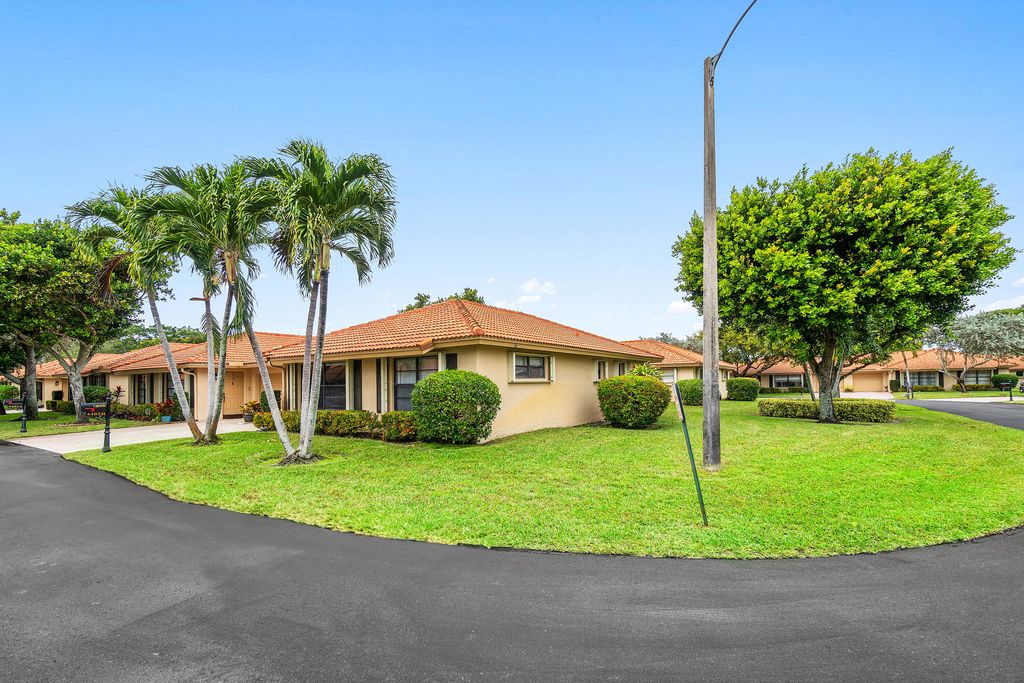 Photo of 4485 Nutmeg Tree Lane #B, Boynton Beach, FL 33436 (MLS # R11159917)