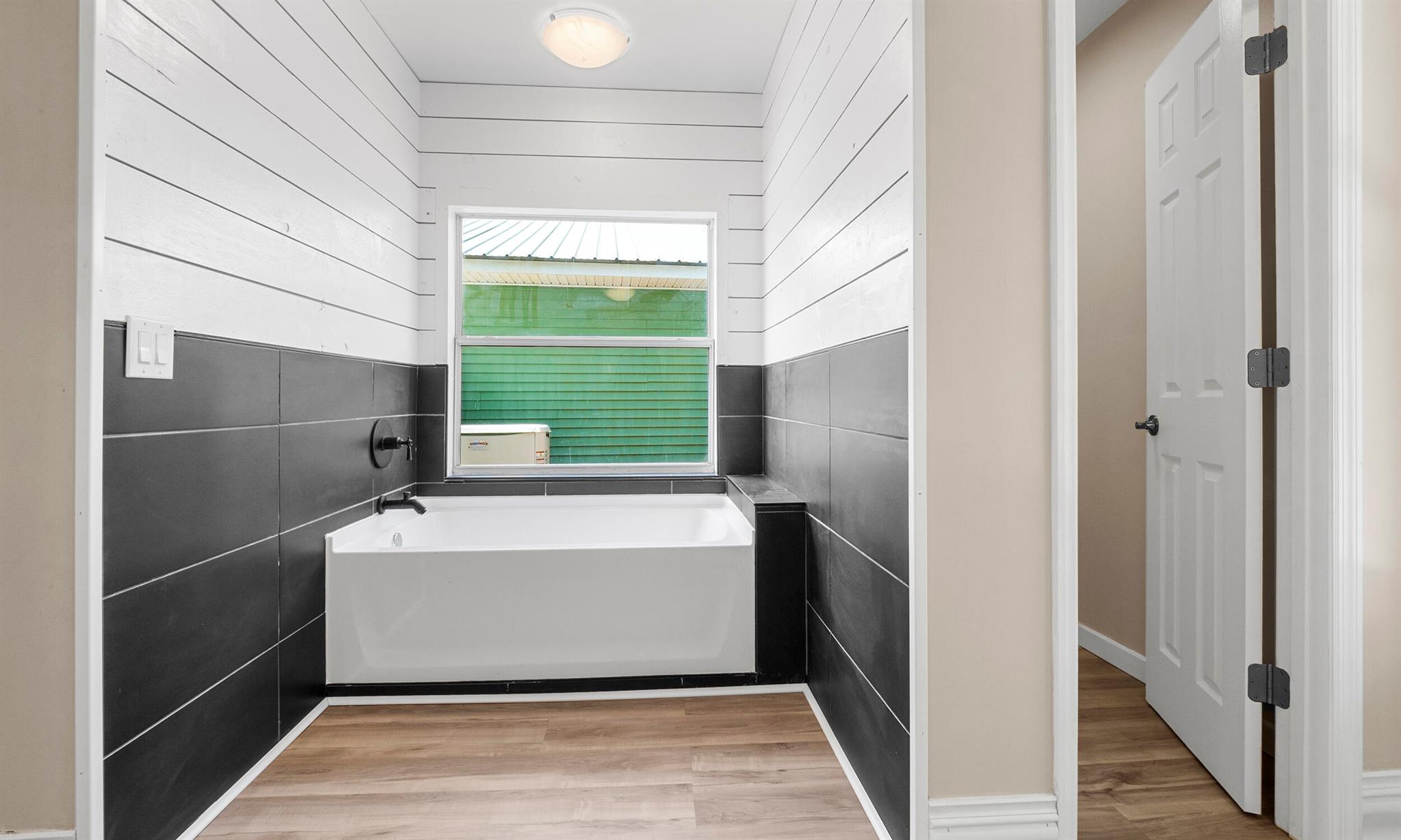 HOLIDAY HILLS - Residential