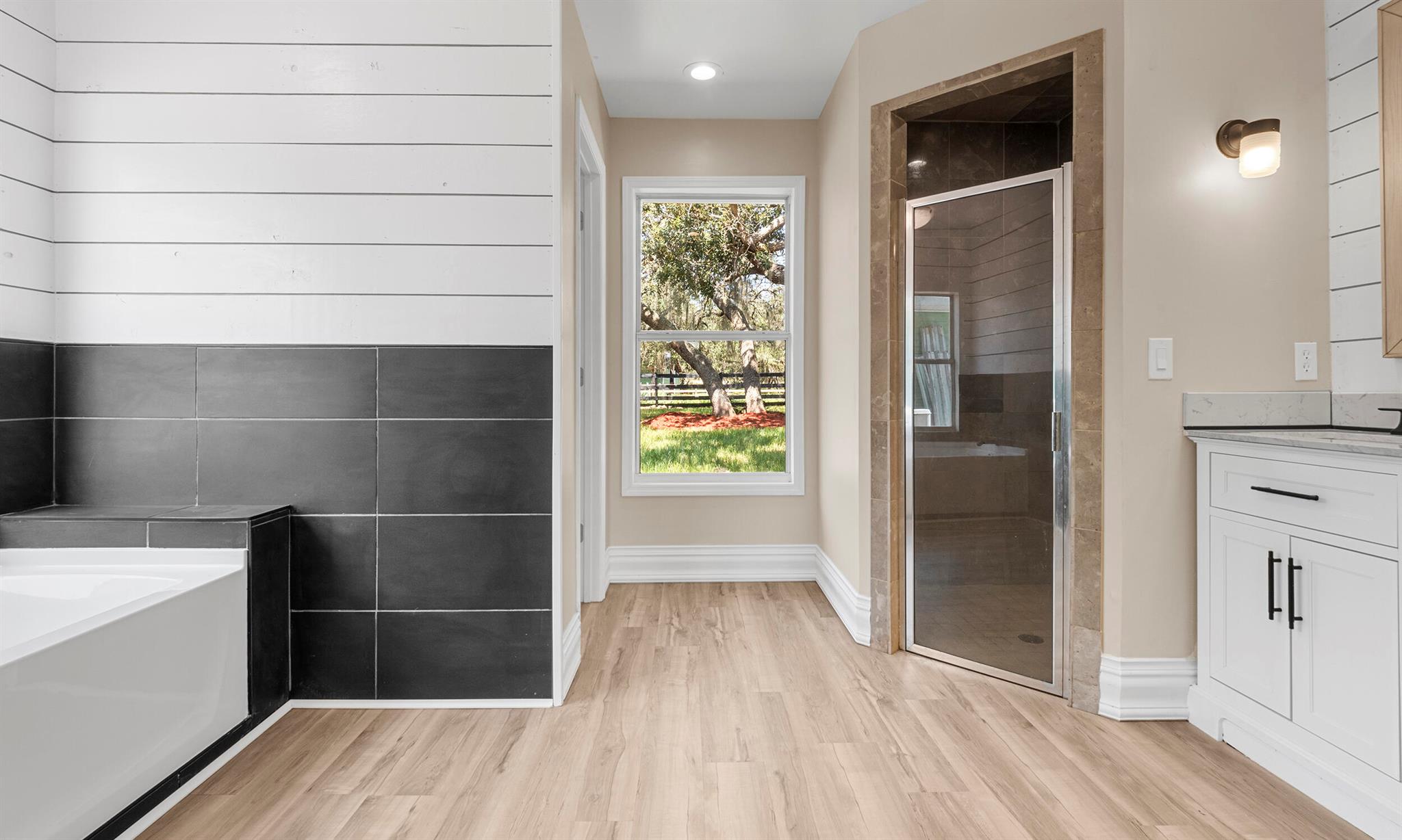 HOLIDAY HILLS - Residential