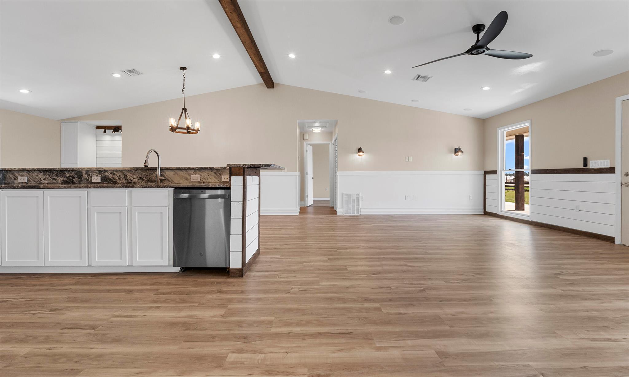 HOLIDAY HILLS - Residential