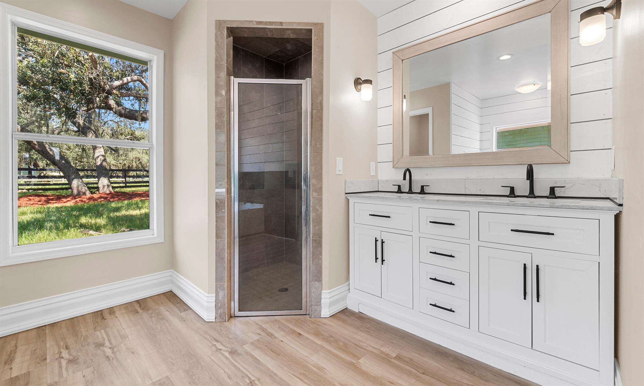 HOLIDAY HILLS - Residential