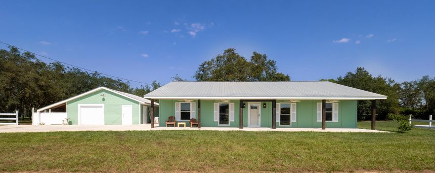 Country living on 4.7 acres. 2,475 sq. ft. 3/2 custom ranch style home and barn located on peaceful Hartt Rd. in east Sebring. Easy access, all roads are paved.This property is a true gem, everything is brand new; kitchen w island, granite counter-tops, appliances, paint & plumbing fixtures.  Fenced with vehicle security gate. Detached garage & workshop, metal roof, 26' x 33' horse barn w water & elec.. Mature oaks provide plenty of shade on this property. High & dry parcel, NOT in a flood zone. Bring your animals!