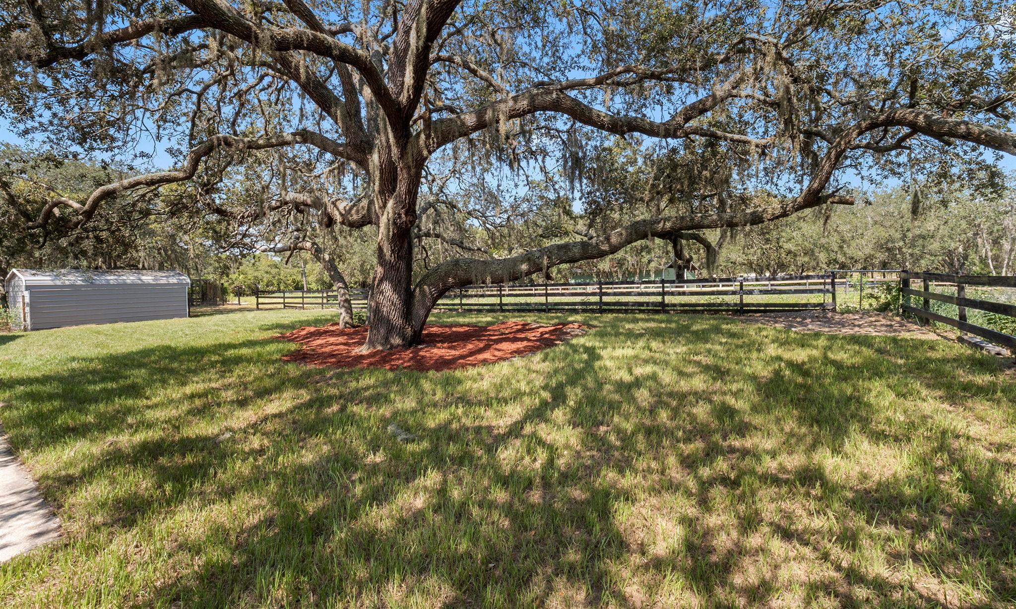 HOLIDAY HILLS - Residential