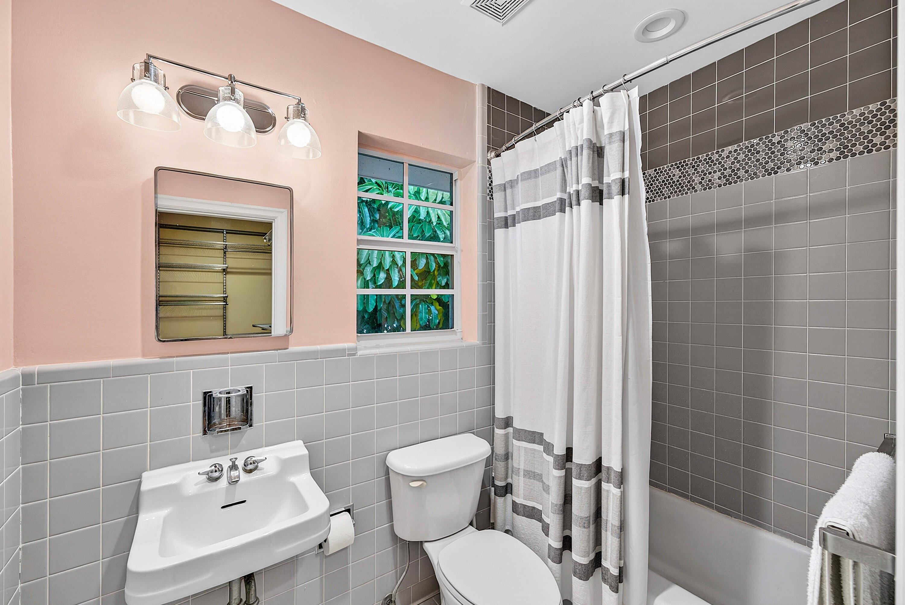 GULFSTREAM PROPERTIES - Residential