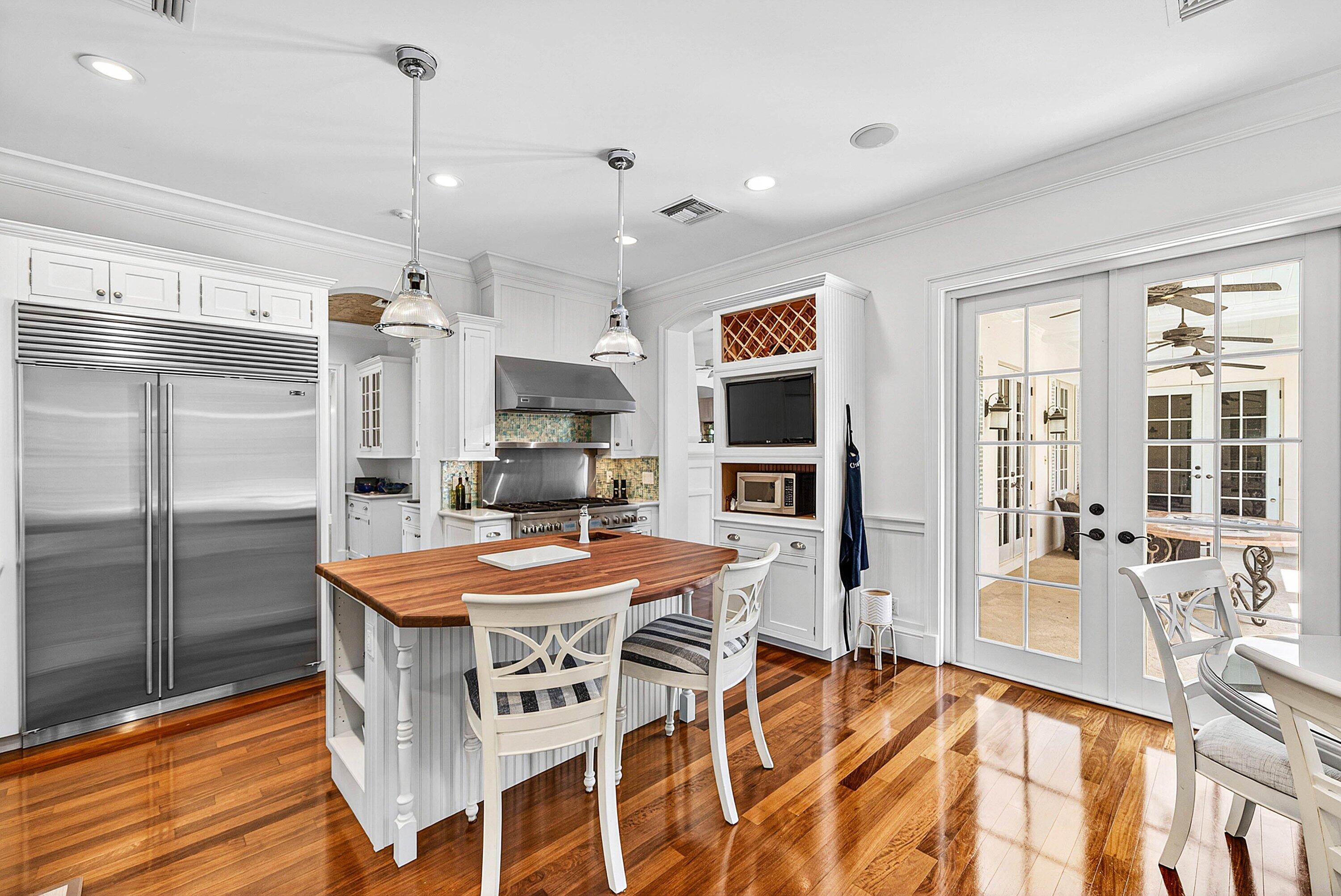 GULFSTREAM PROPERTIES - Residential