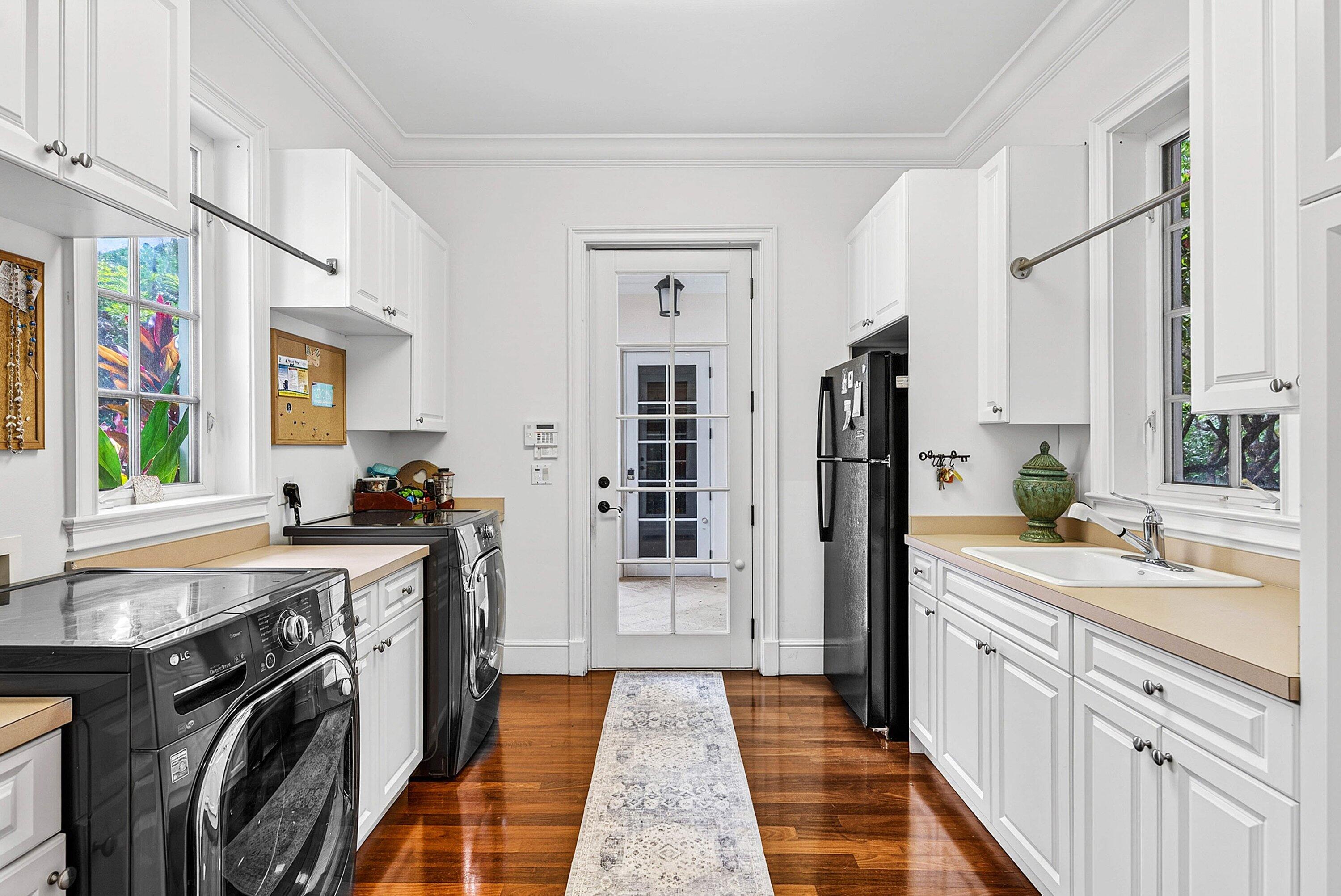 GULFSTREAM PROPERTIES - Residential