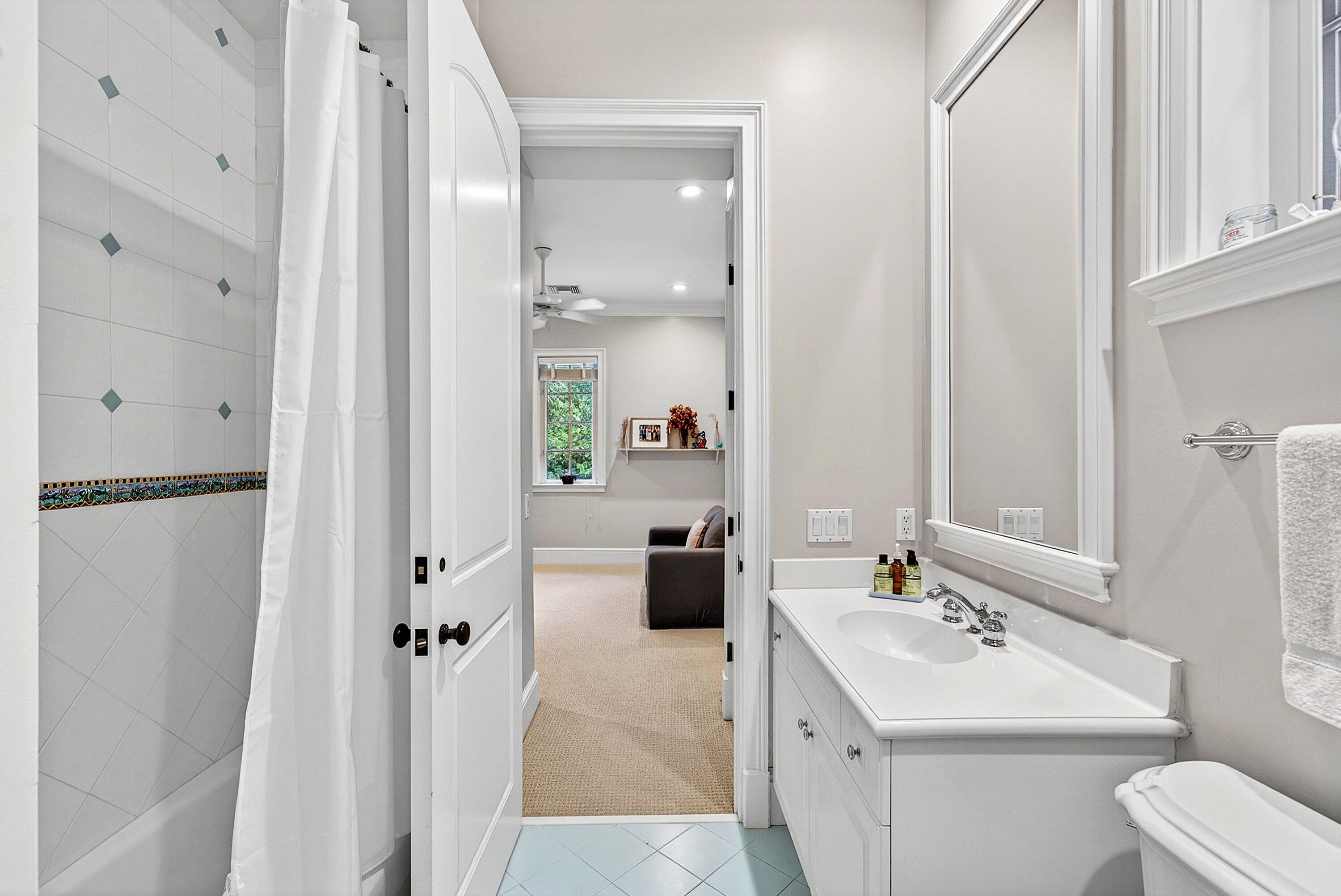 GULFSTREAM PROPERTIES - Residential