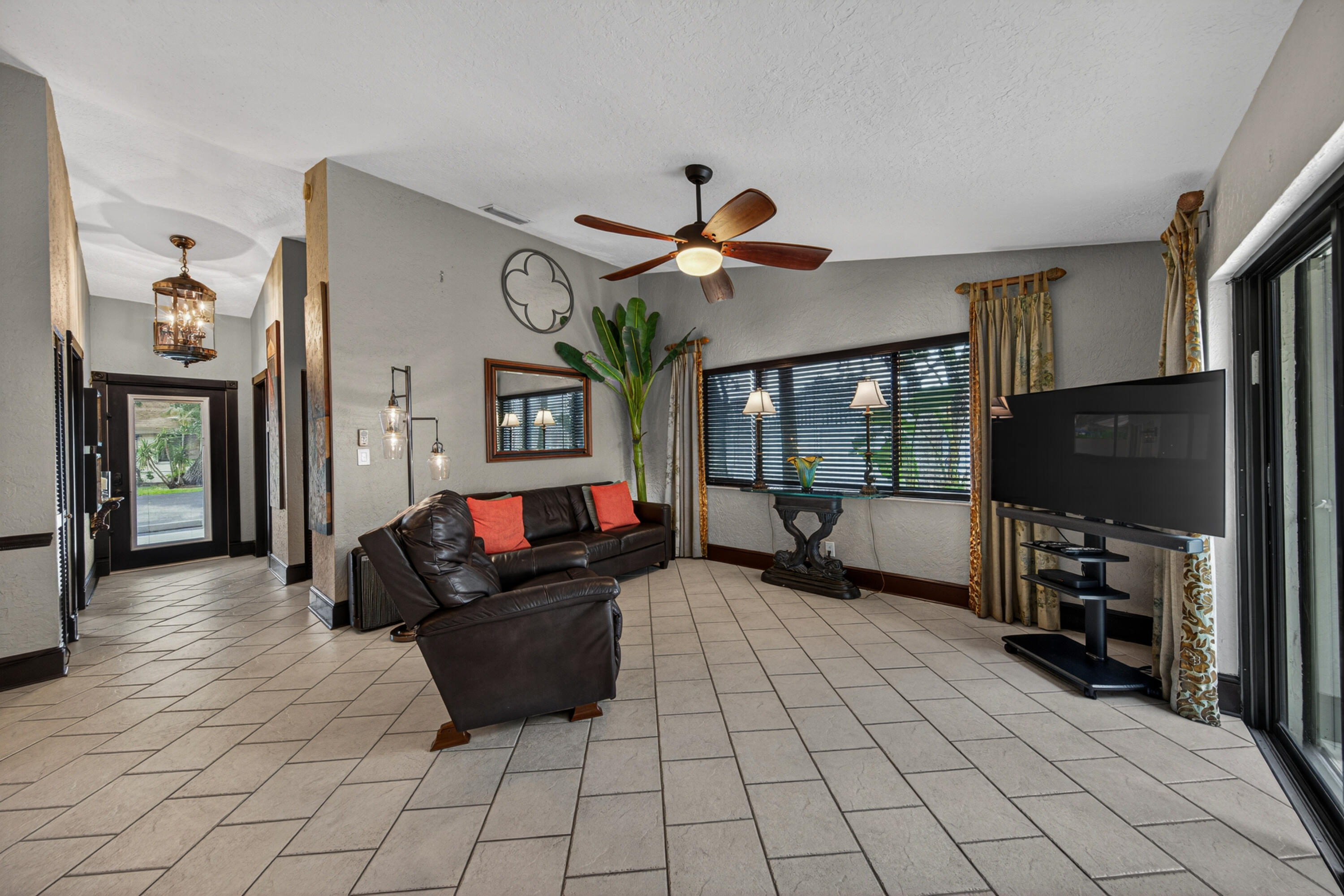 PINES OF OAKLAND FOREST WEST - Residential