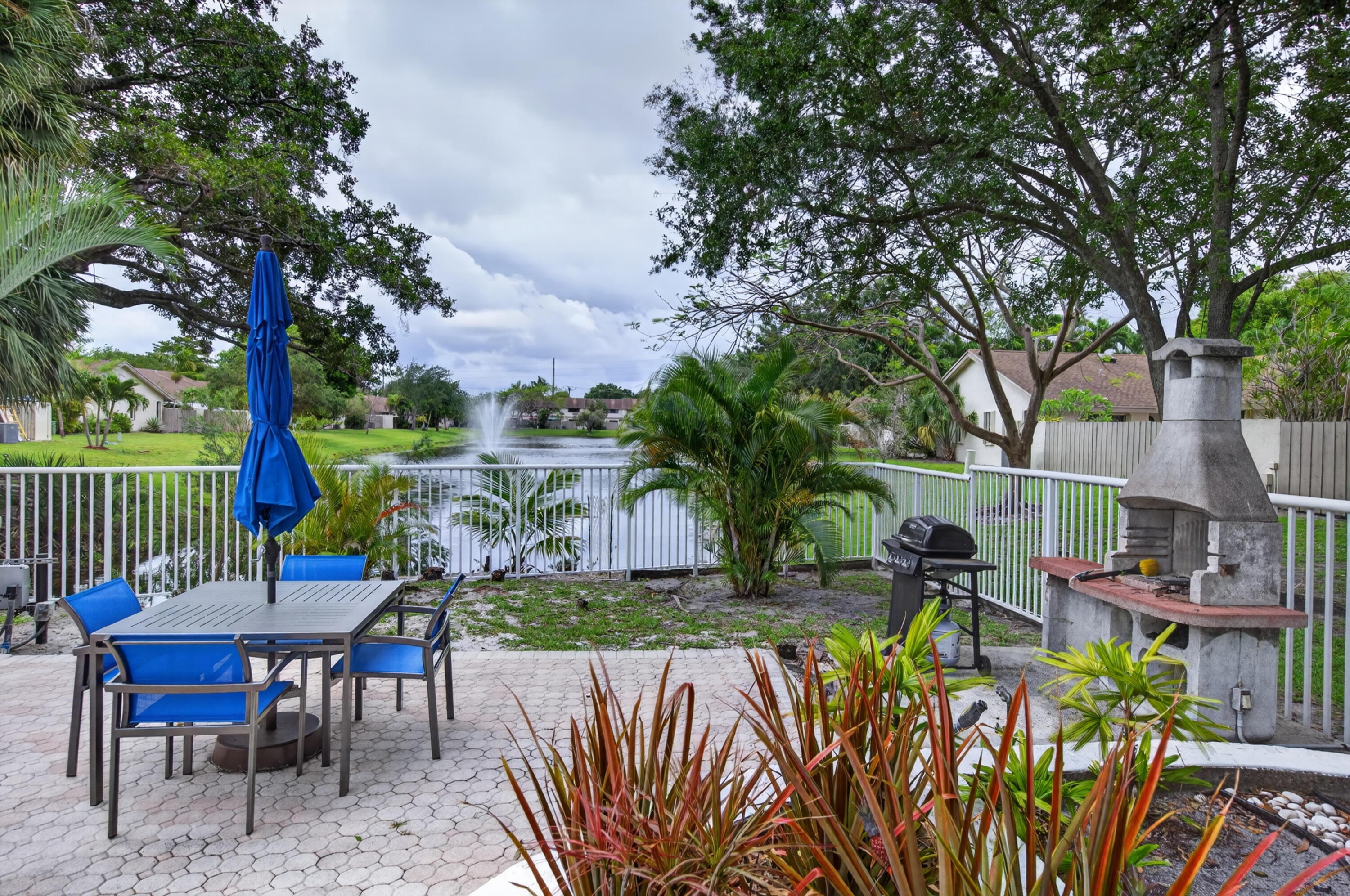 PINES OF OAKLAND FOREST WEST - Residential