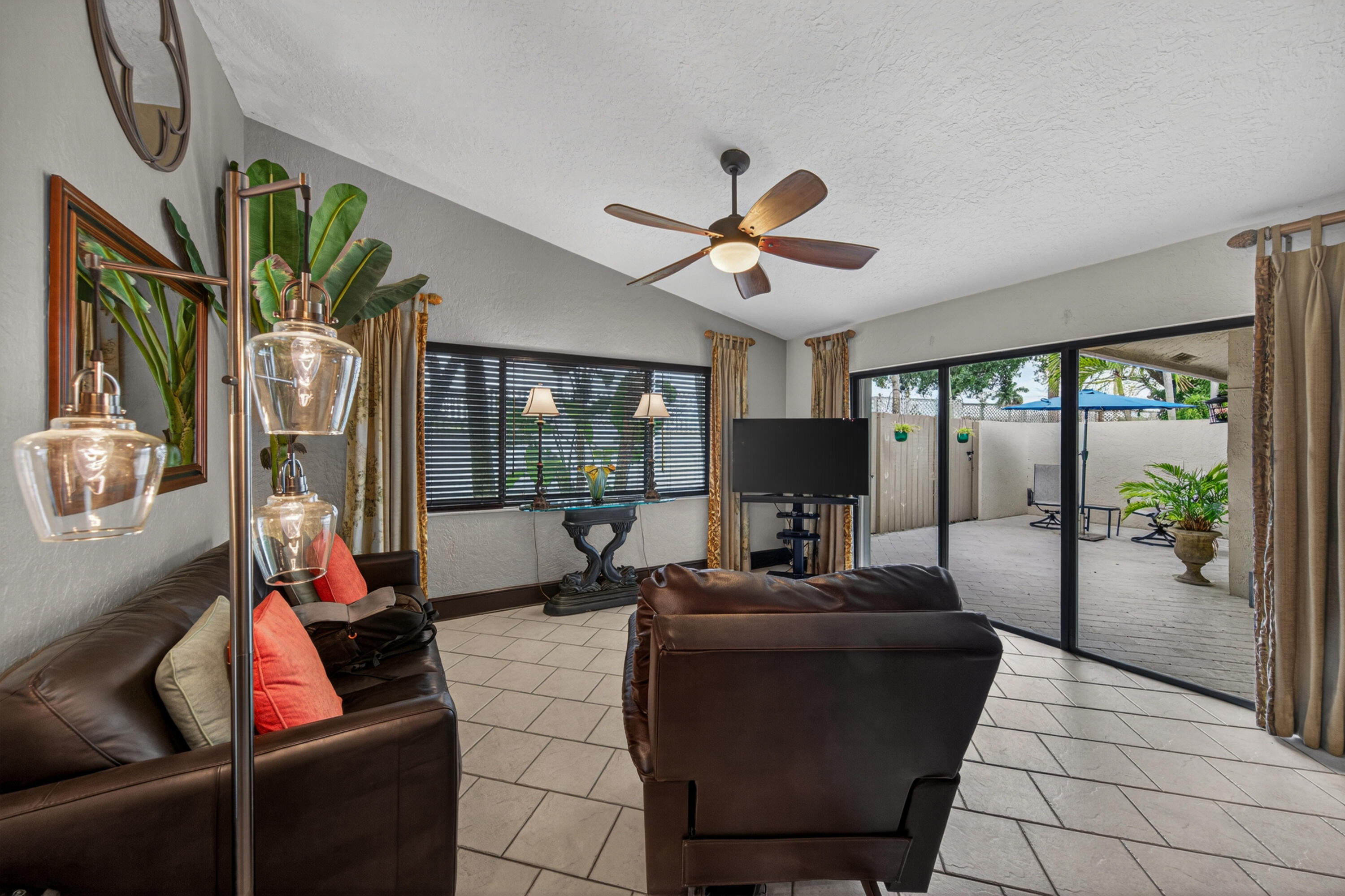 PINES OF OAKLAND FOREST WEST - Residential