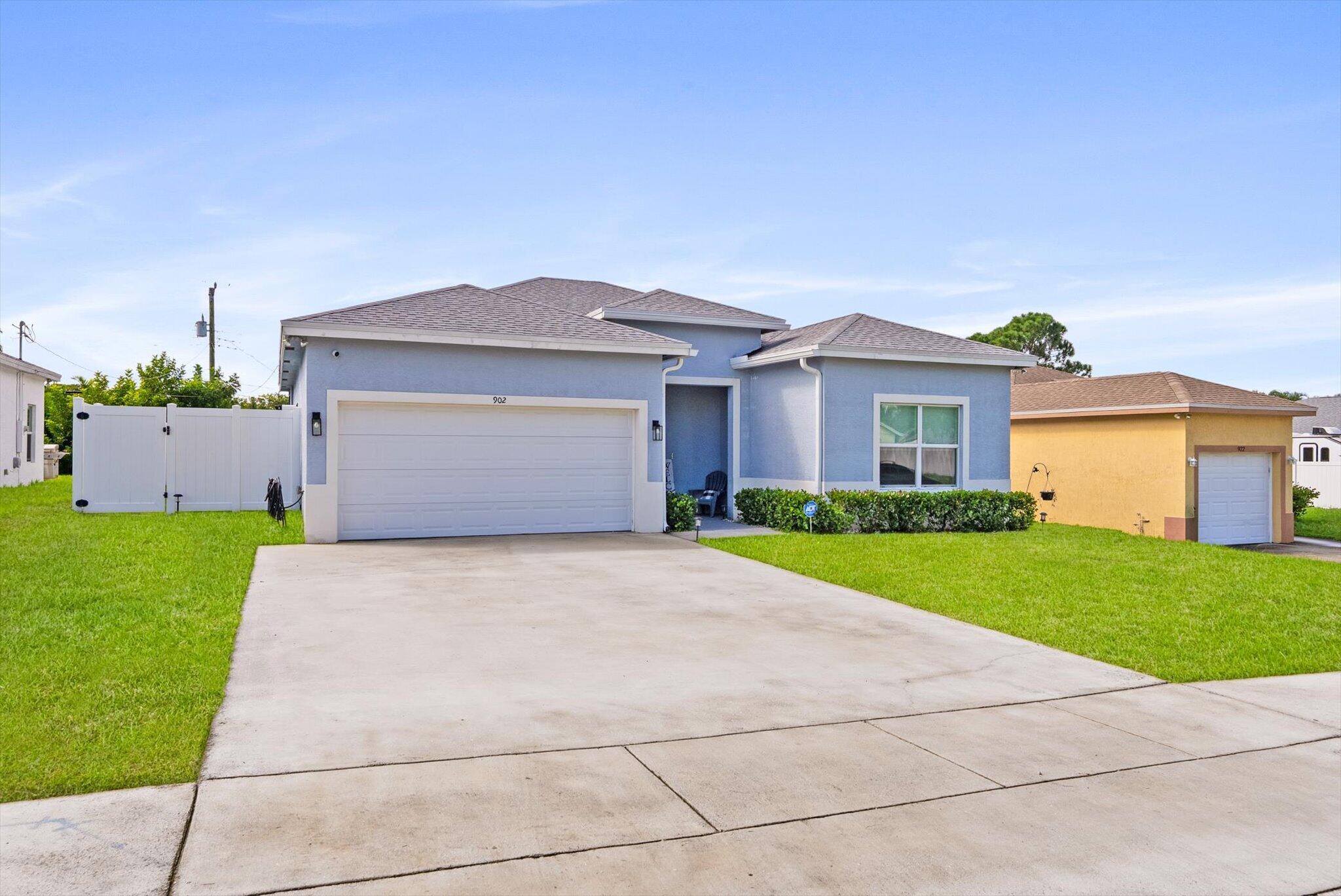 902 NW 9th Avenue