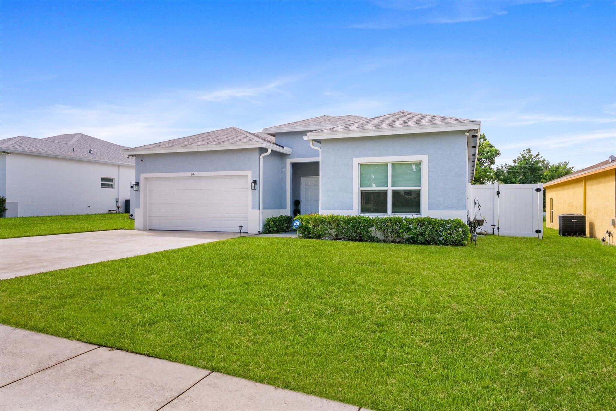 902 NW 9th Avenue