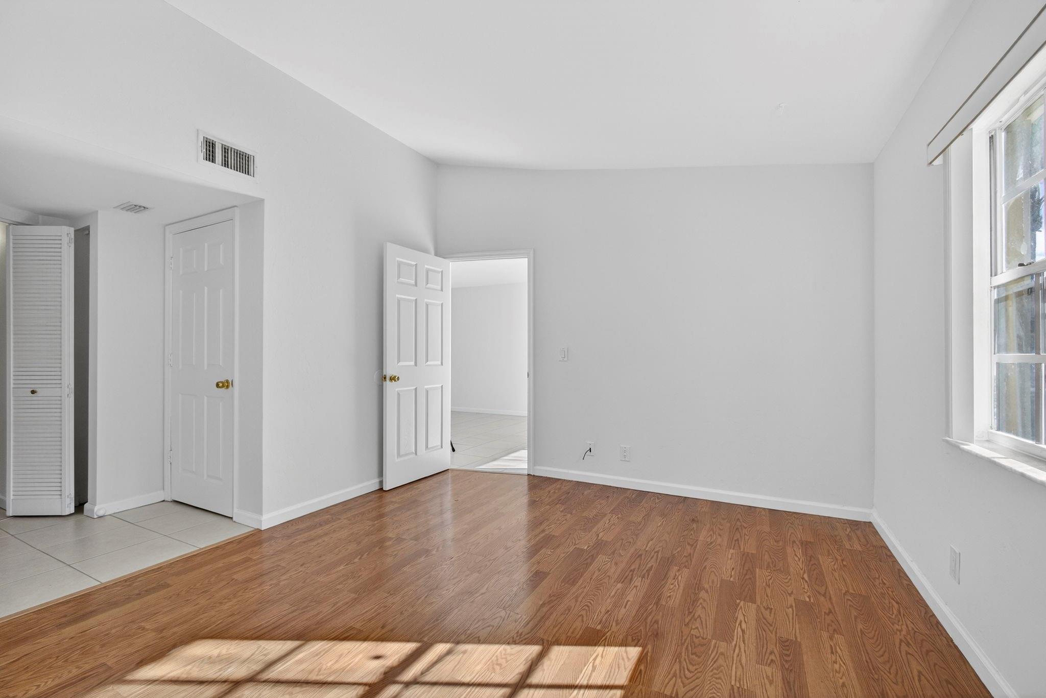 Bay Reach Condo - Residential Lease