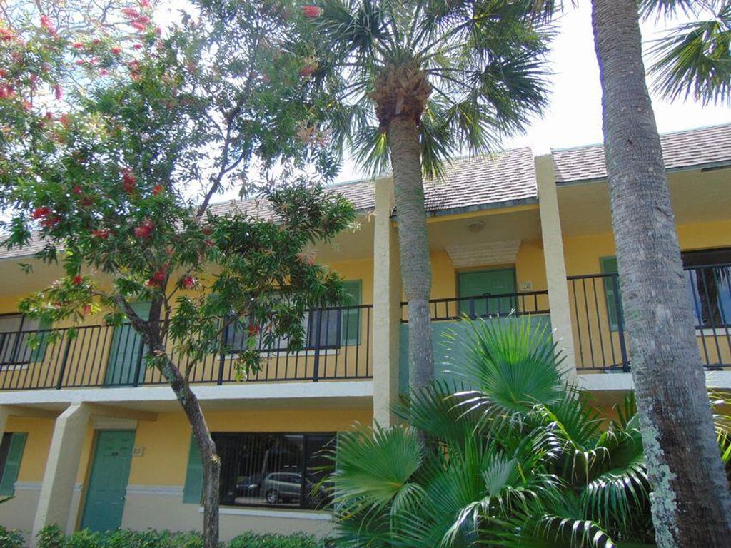 Photo of 1218 Meadows Circle #1218, Boynton Beach, FL 33436 (MLS # R10801218)