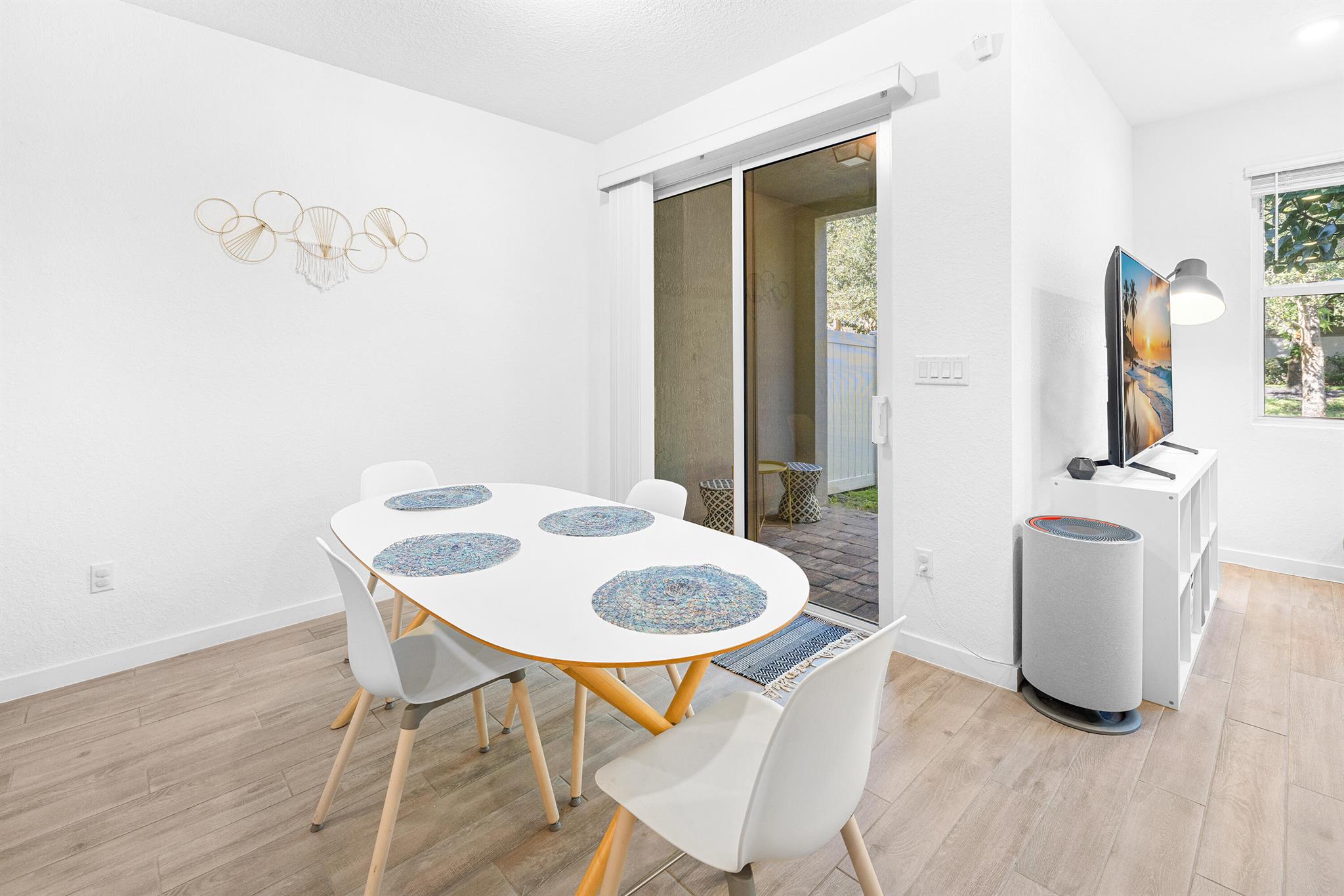 TOWN COMMONS - Residential