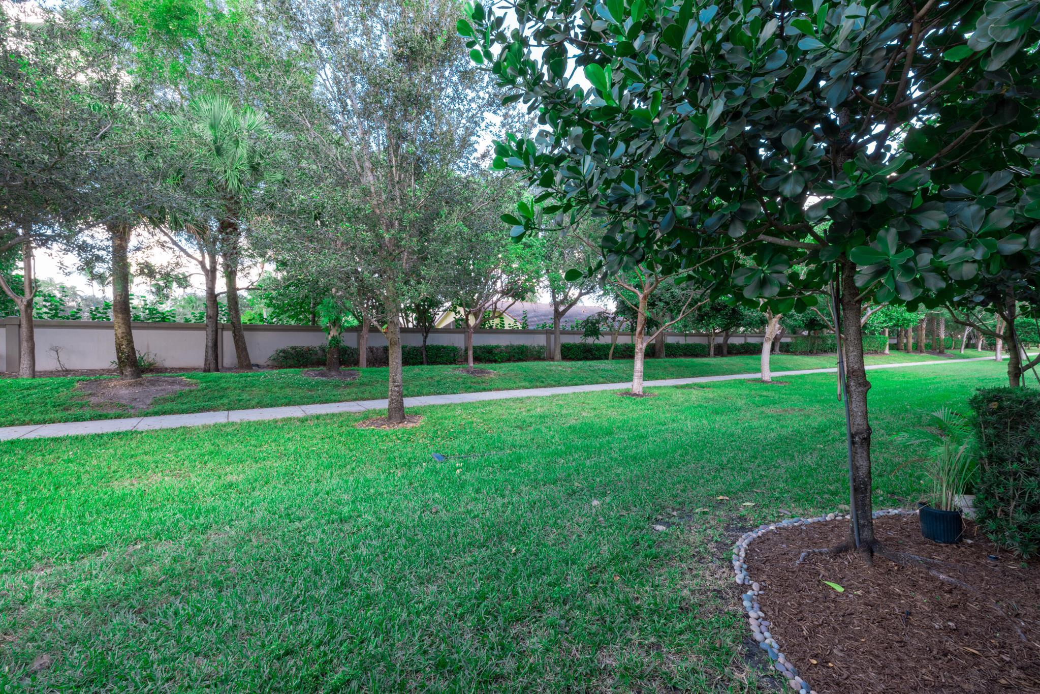 TOWN COMMONS - Residential