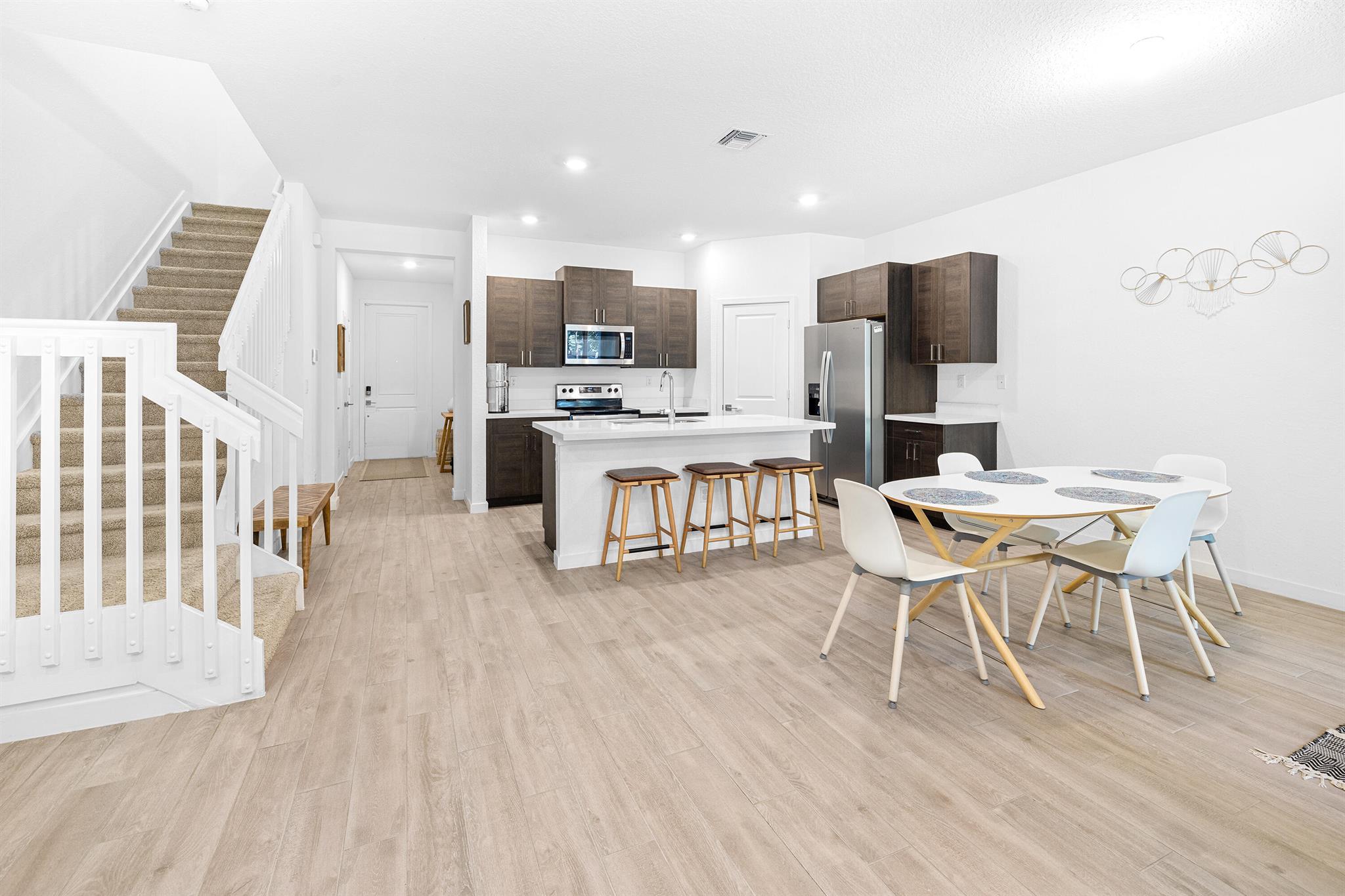 TOWN COMMONS - Residential