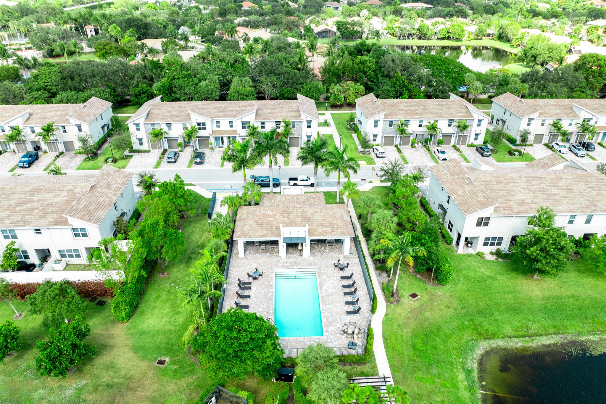 TOWN COMMONS - Residential