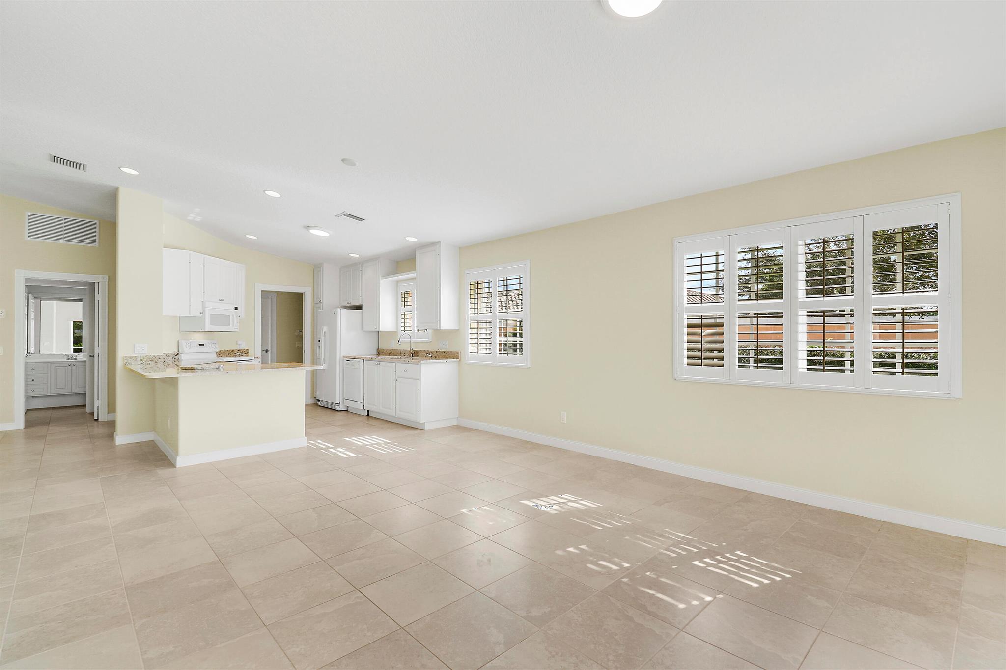 The Lakes at Tradition - Residential