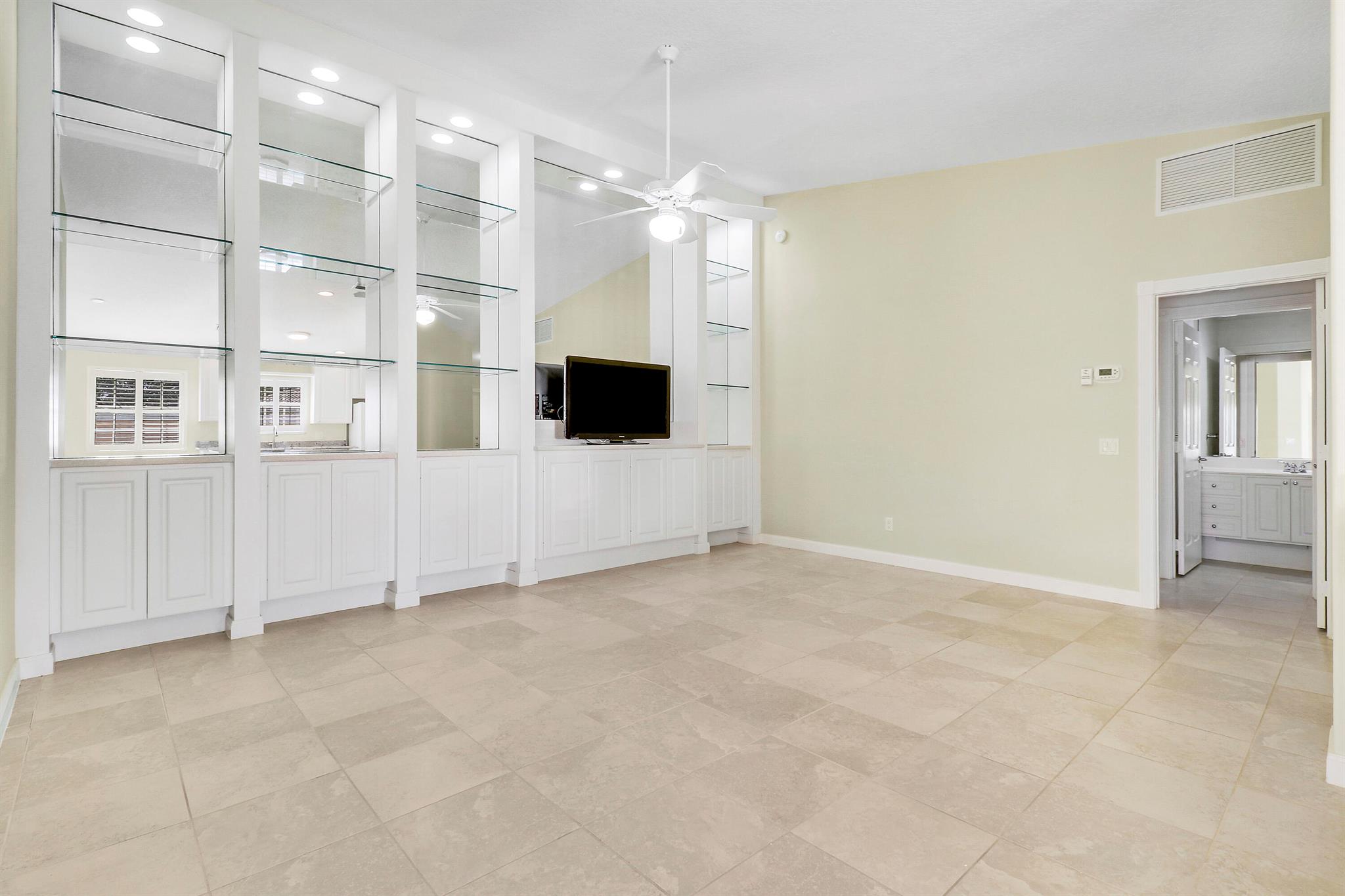 The Lakes at Tradition - Residential