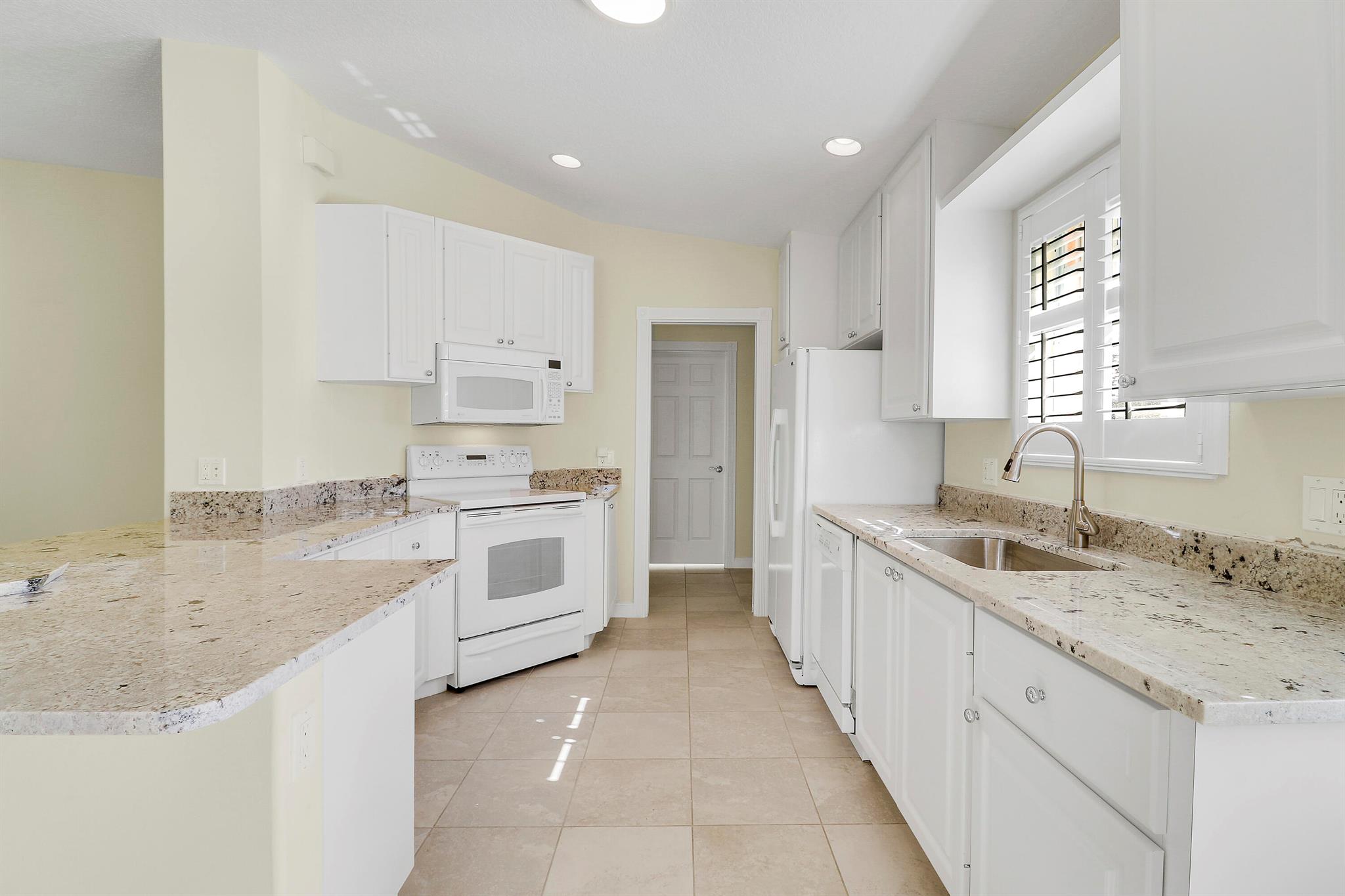 The Lakes at Tradition - Residential