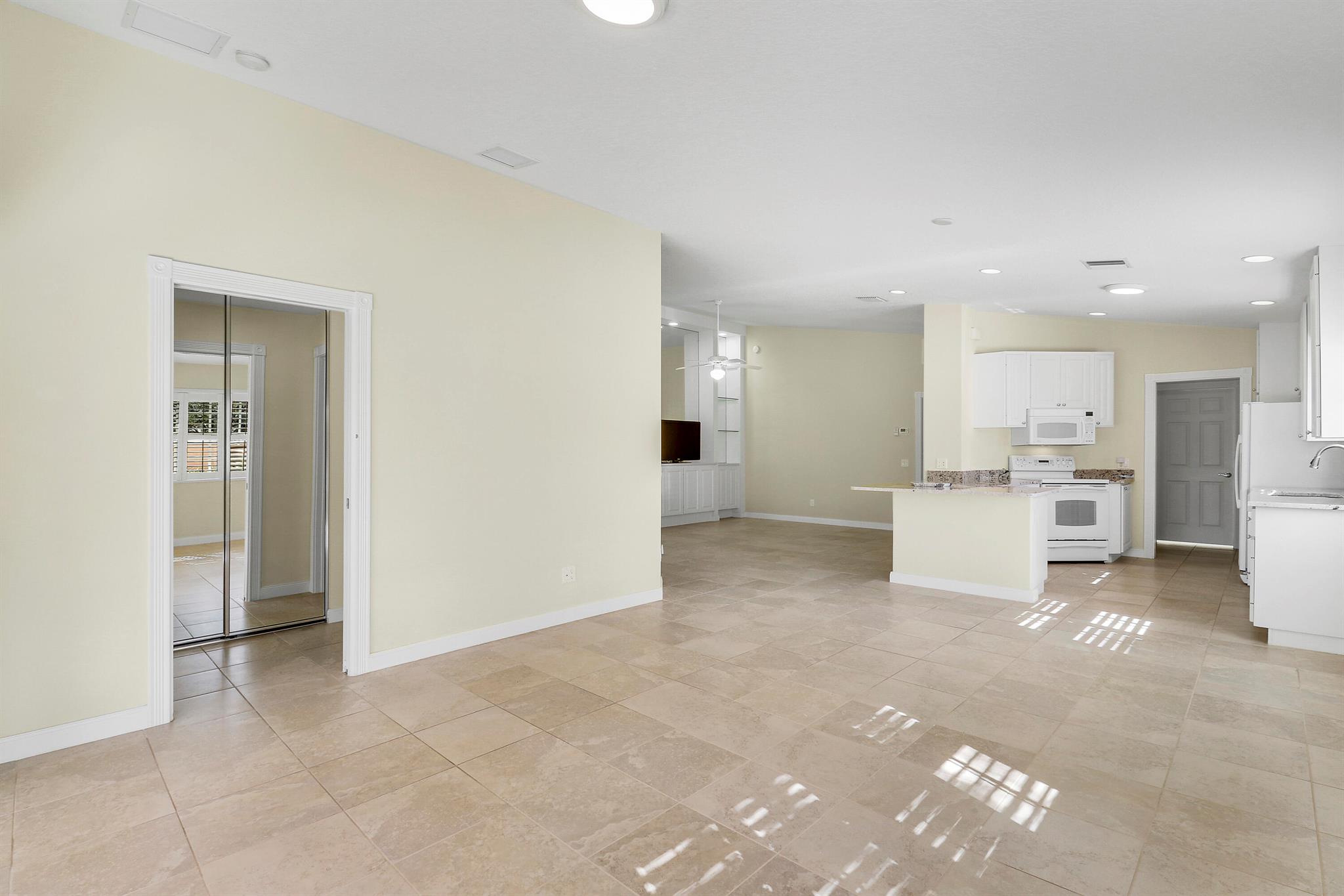 The Lakes at Tradition - Residential