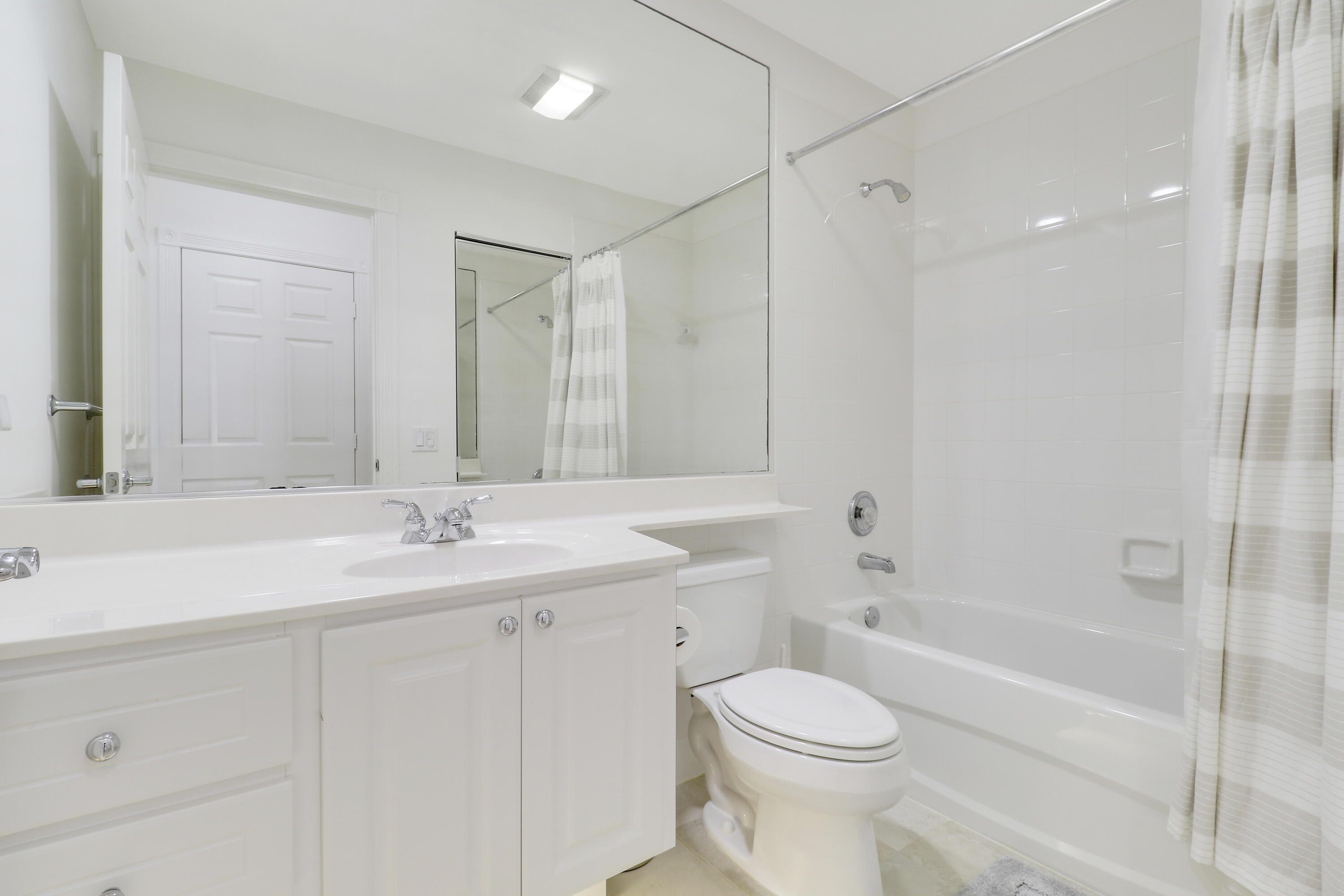 The Lakes at Tradition - Residential