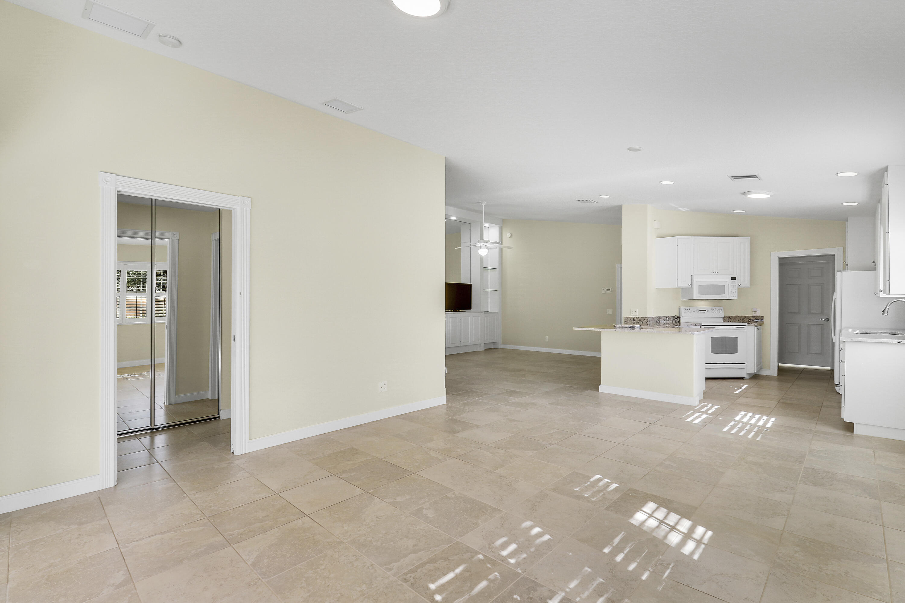 The Lakes at Tradition - Residential