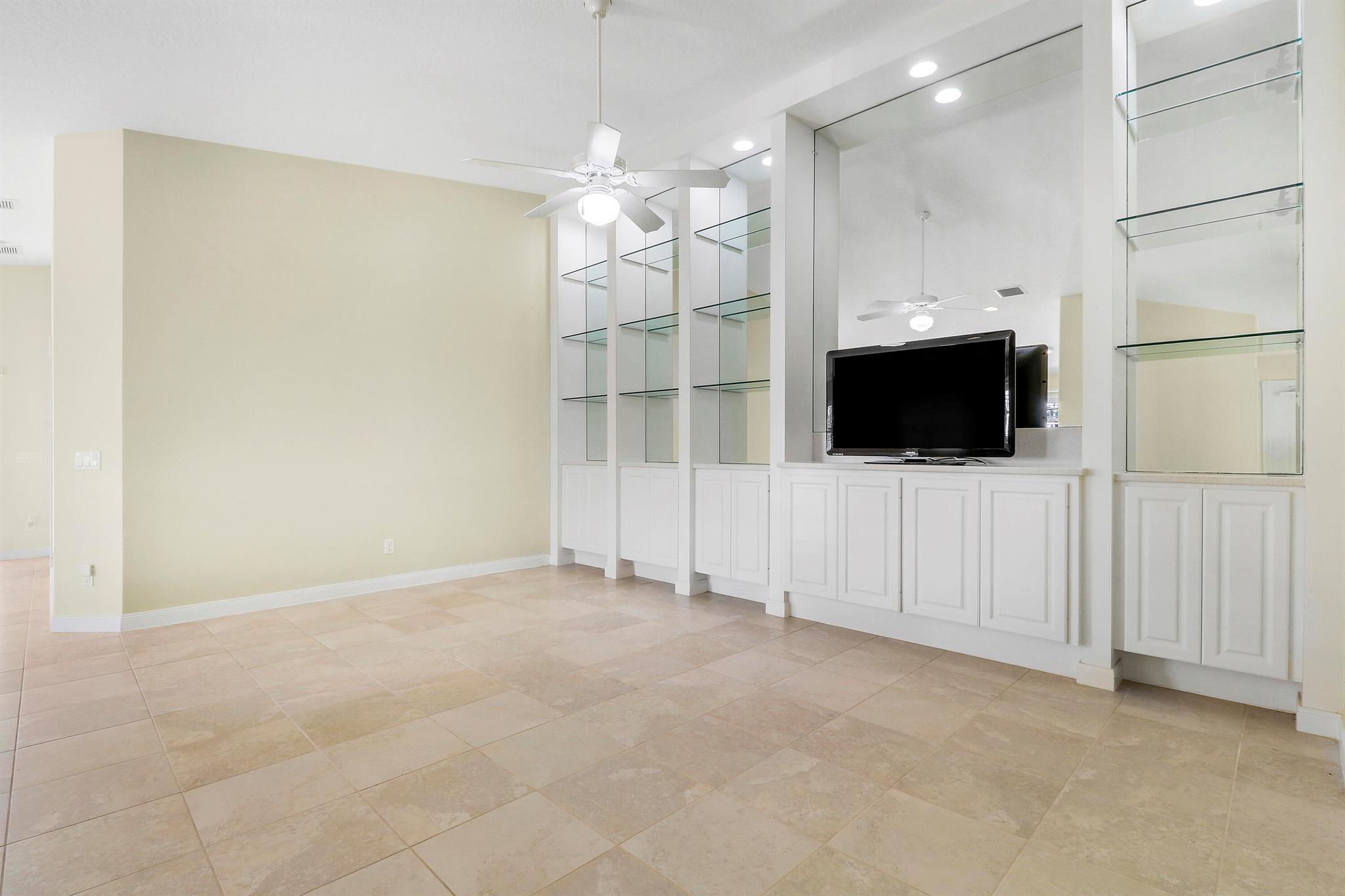 The Lakes at Tradition - Residential