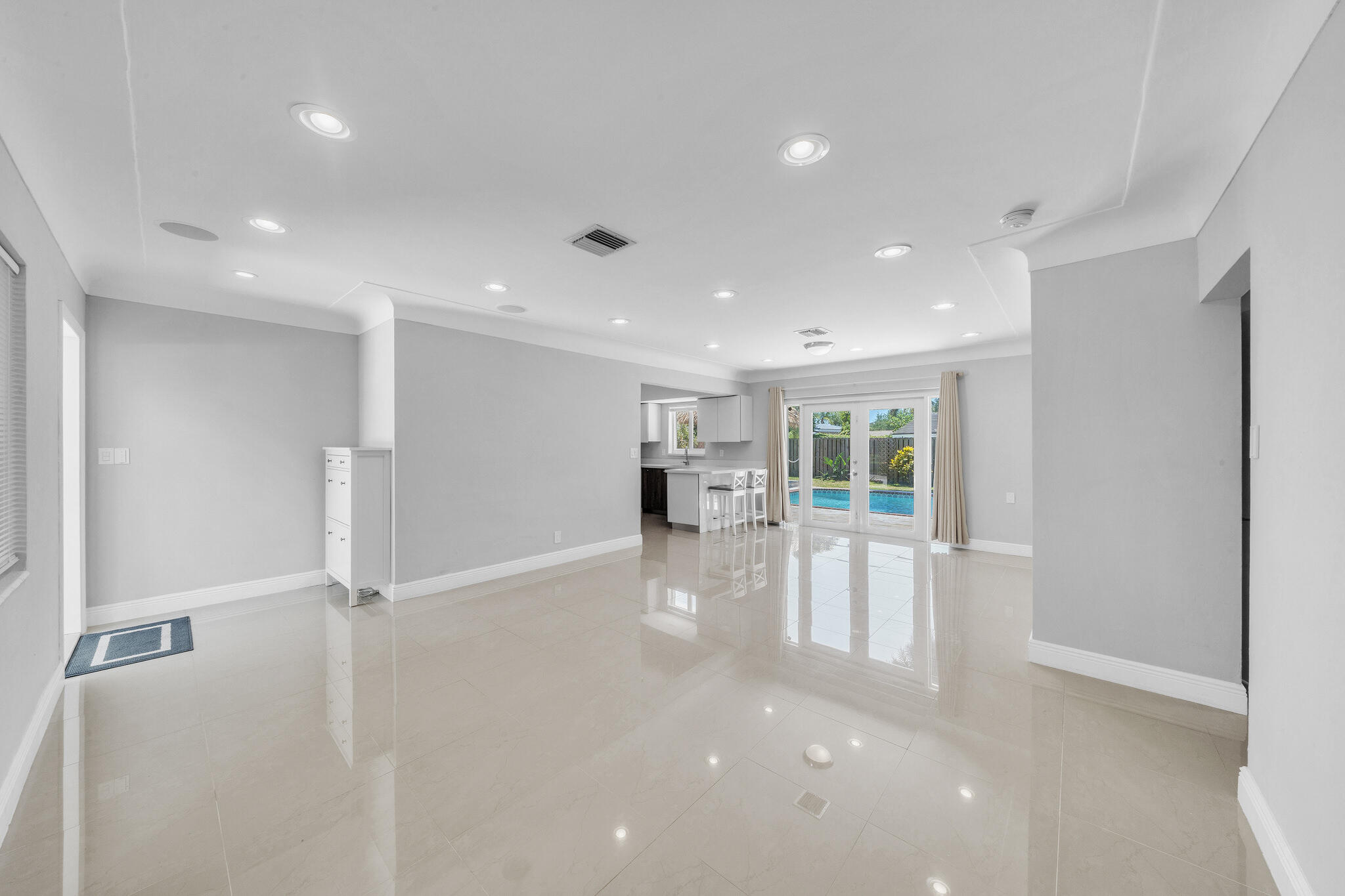 RANDALL MANOR - Residential
