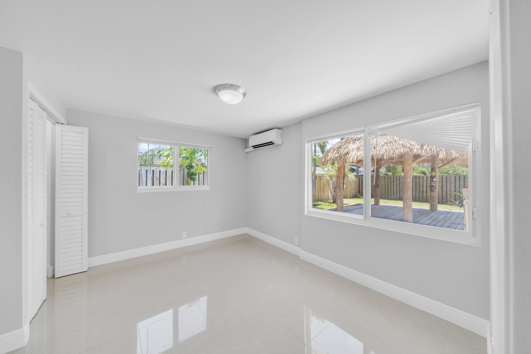 RANDALL MANOR - Residential