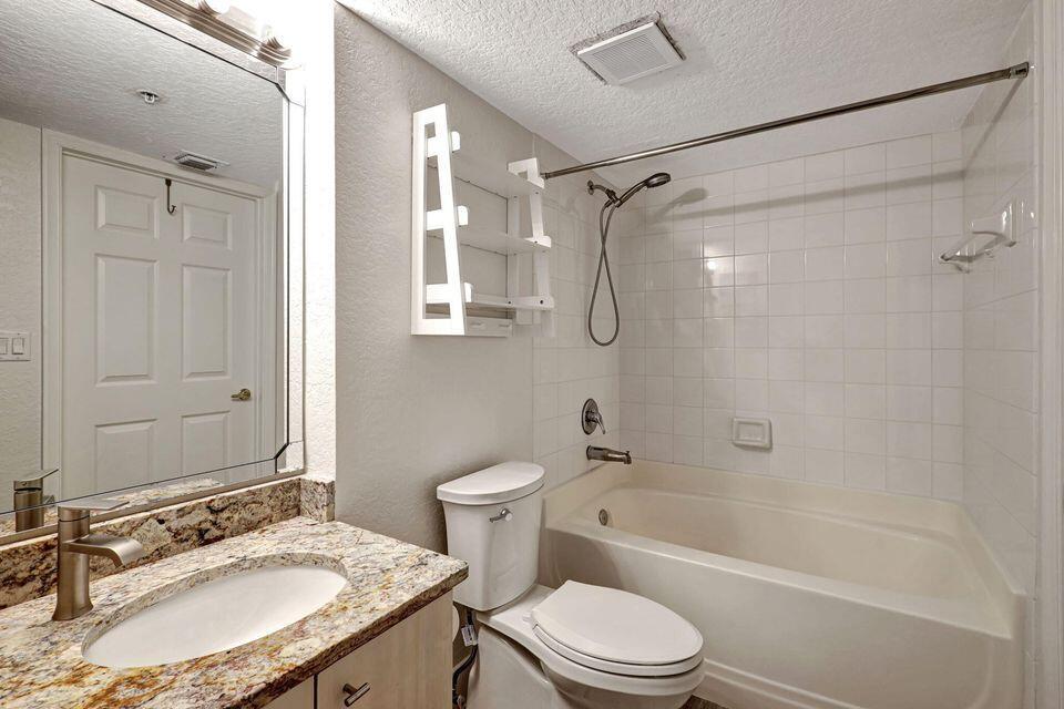 FLAGLER POINTE CONDO - Residential