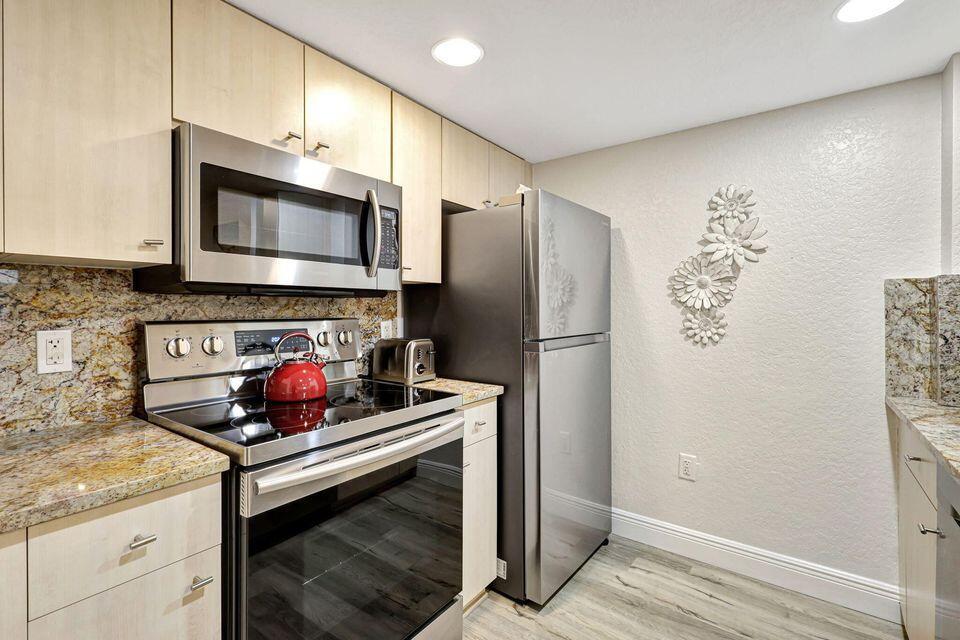 FLAGLER POINTE CONDO - Residential