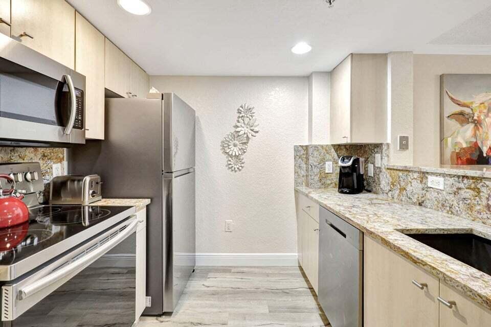 FLAGLER POINTE CONDO - Residential