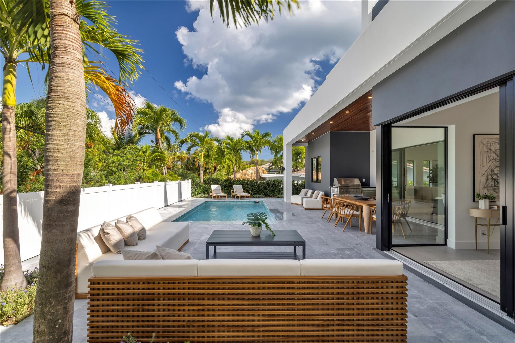 HILLSBORO SHORES SEC - Residential