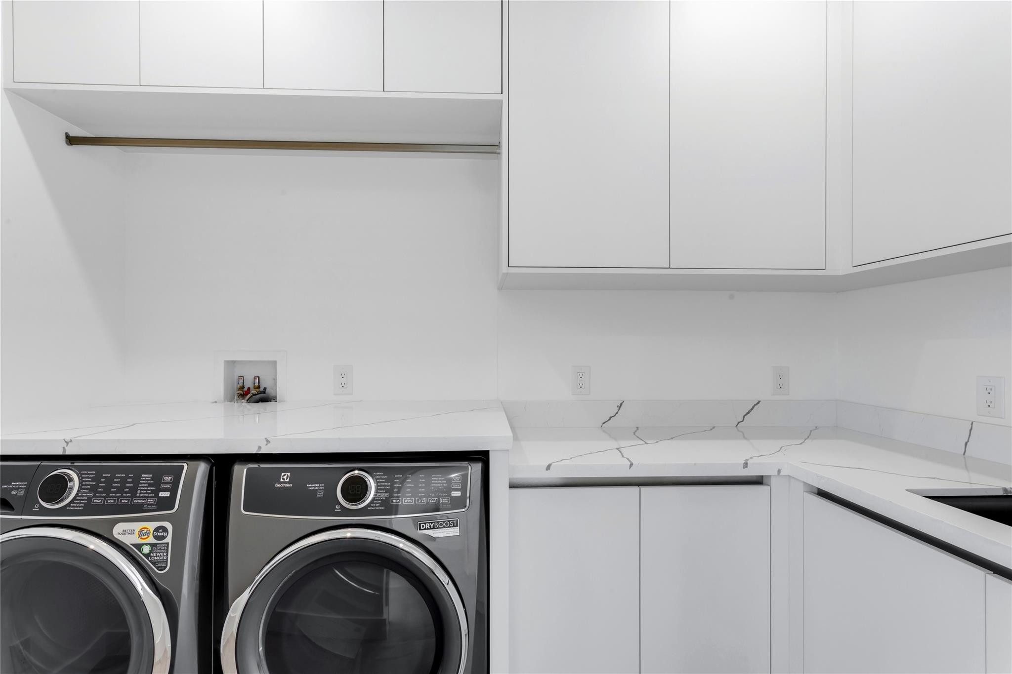 HILLSBORO SHORES SEC - Residential