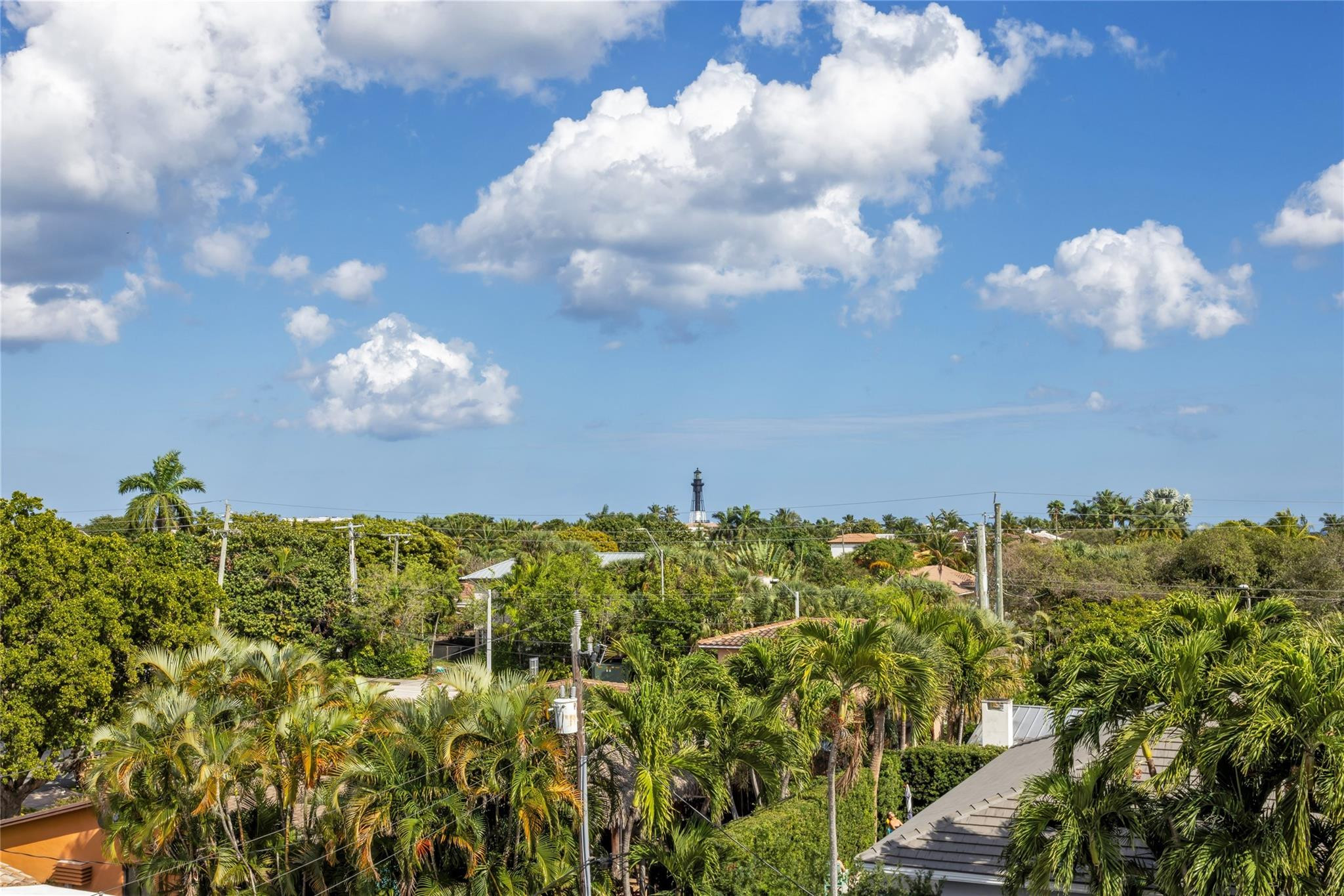 HILLSBORO SHORES SEC - Residential