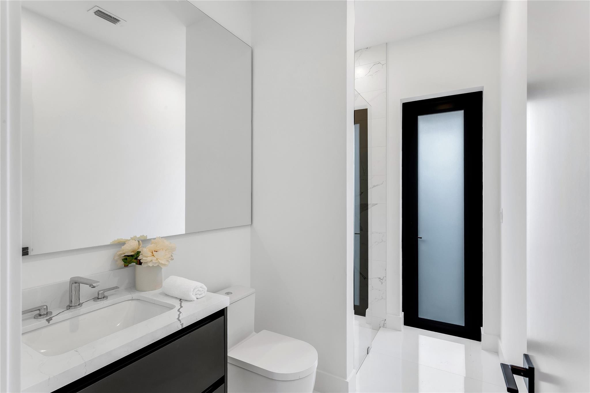 HILLSBORO SHORES SEC - Residential