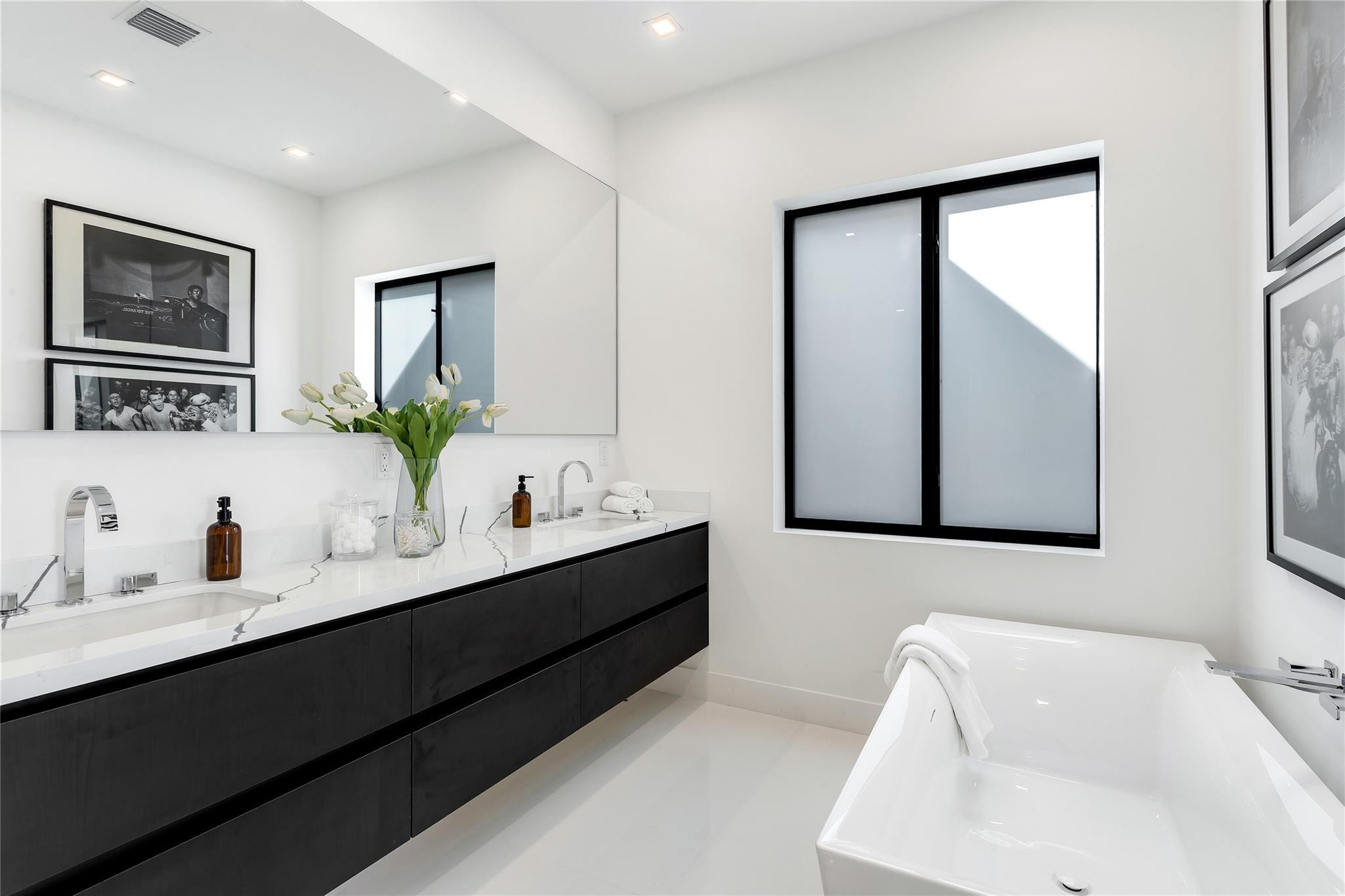 HILLSBORO SHORES SEC - Residential