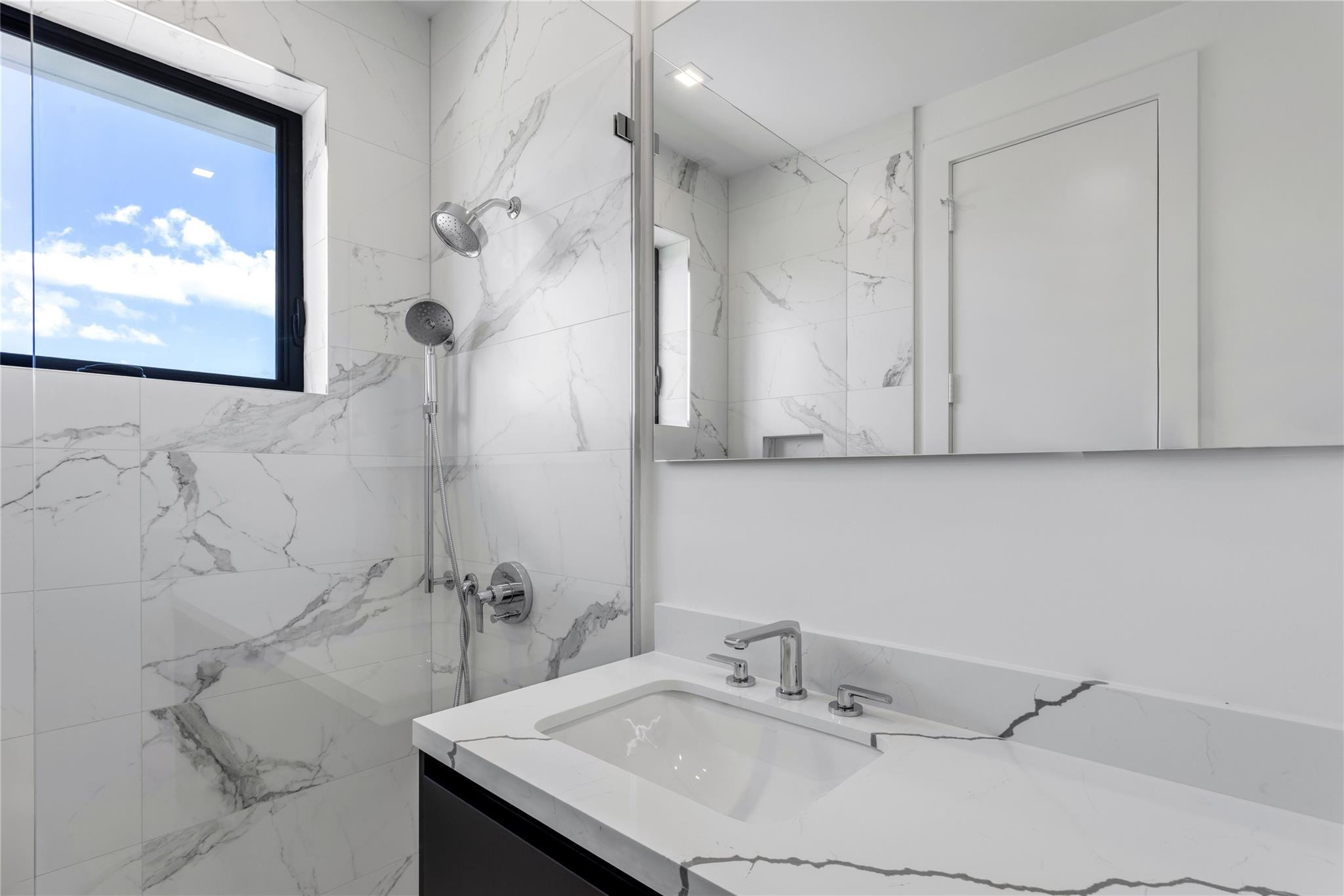 HILLSBORO SHORES SEC - Residential