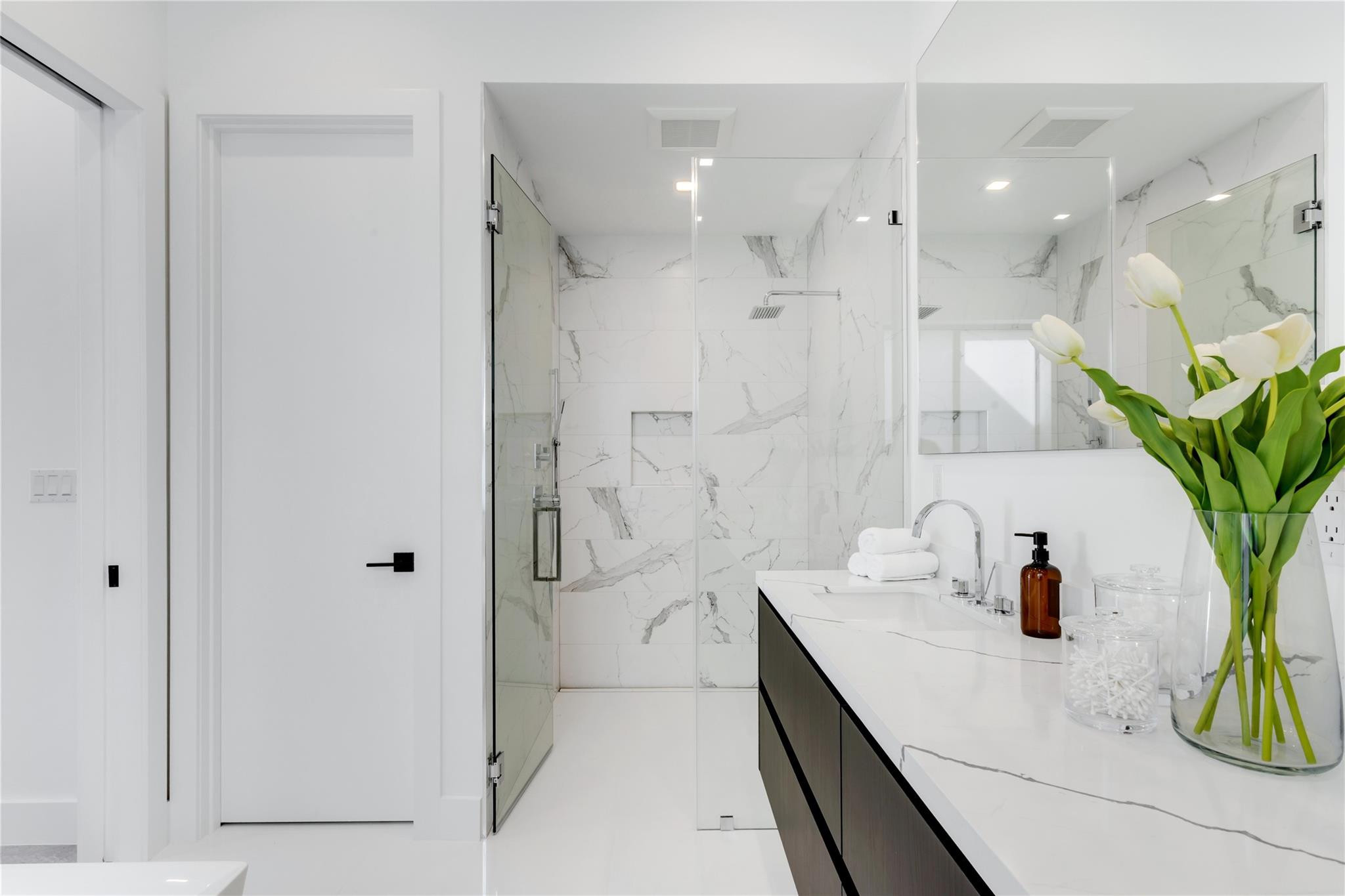 HILLSBORO SHORES SEC - Residential