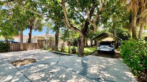 A home in Lake Worth Beach