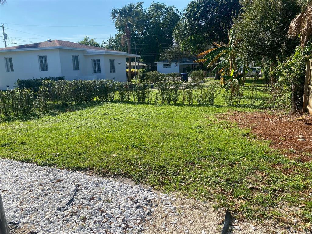 Hallandale Park - Residential Lease