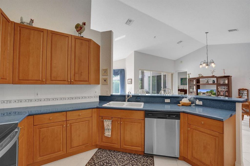 ANDROS ISLE - Residential