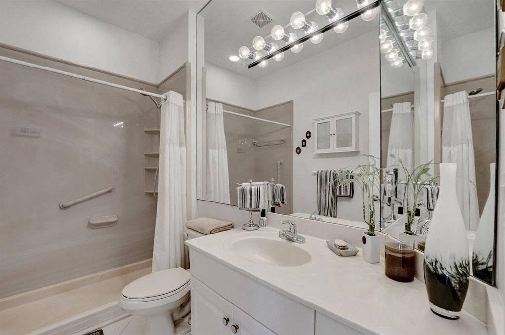 ANDROS ISLE - Residential