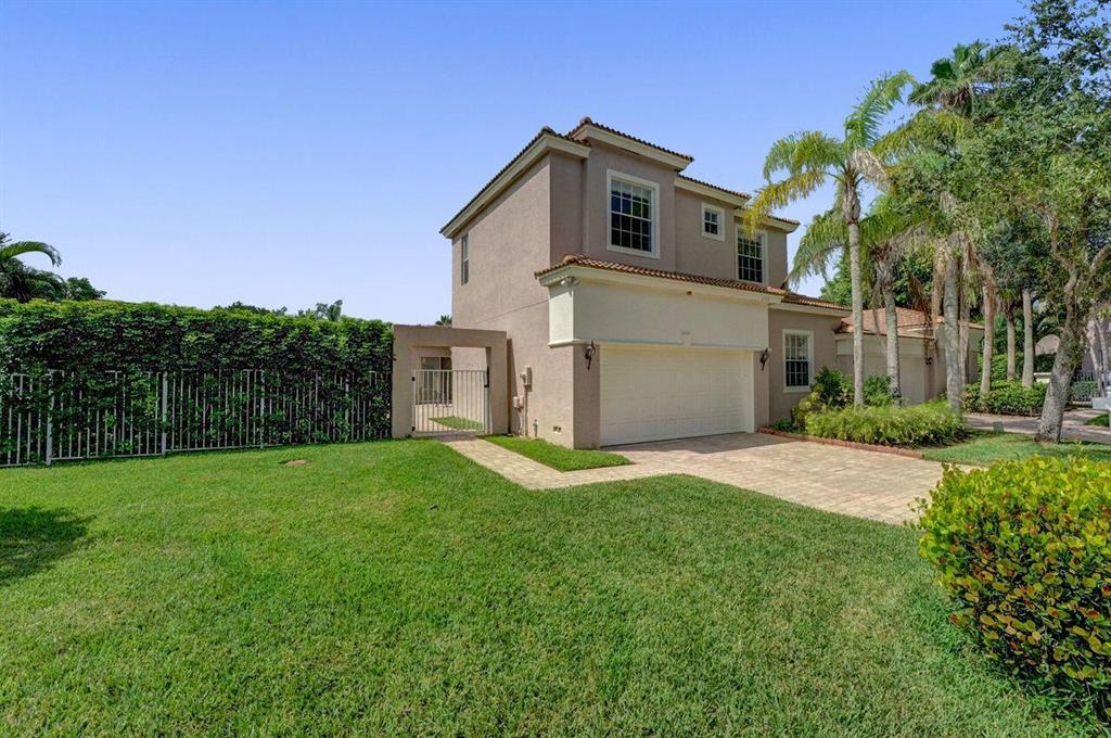 ANDROS ISLE - Residential