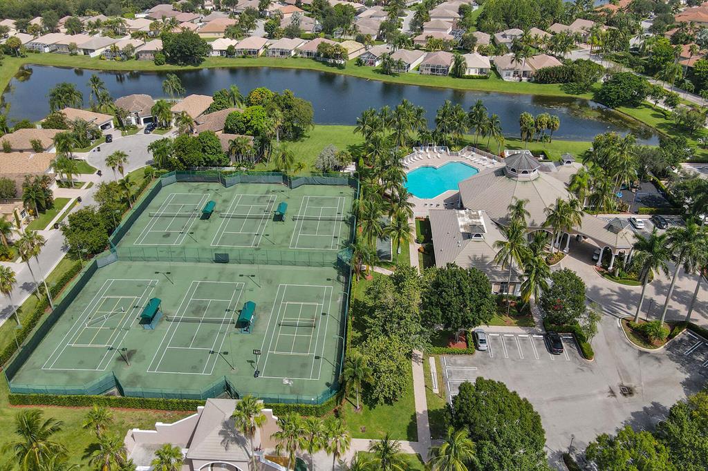 ANDROS ISLE - Residential