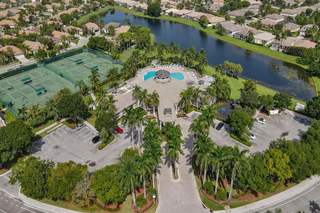 ANDROS ISLE - Residential