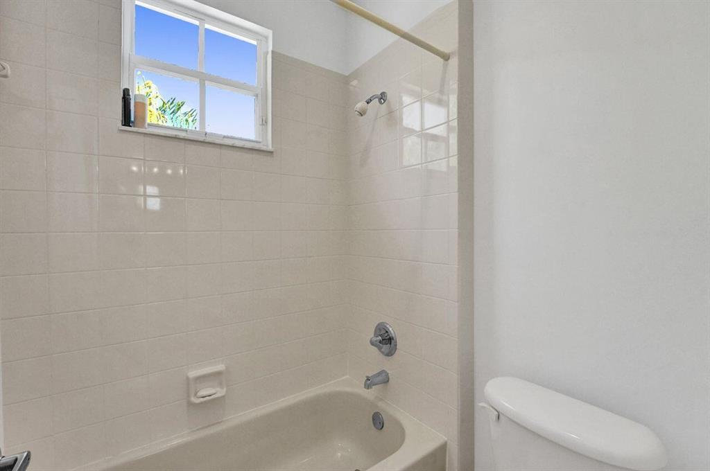 ANDROS ISLE - Residential