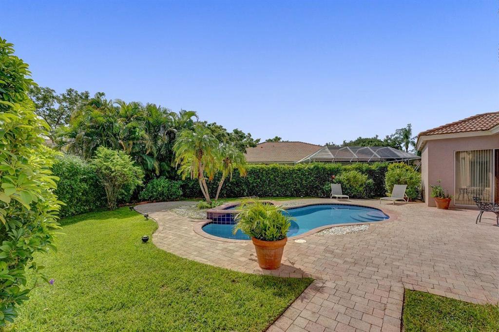 ANDROS ISLE - Residential